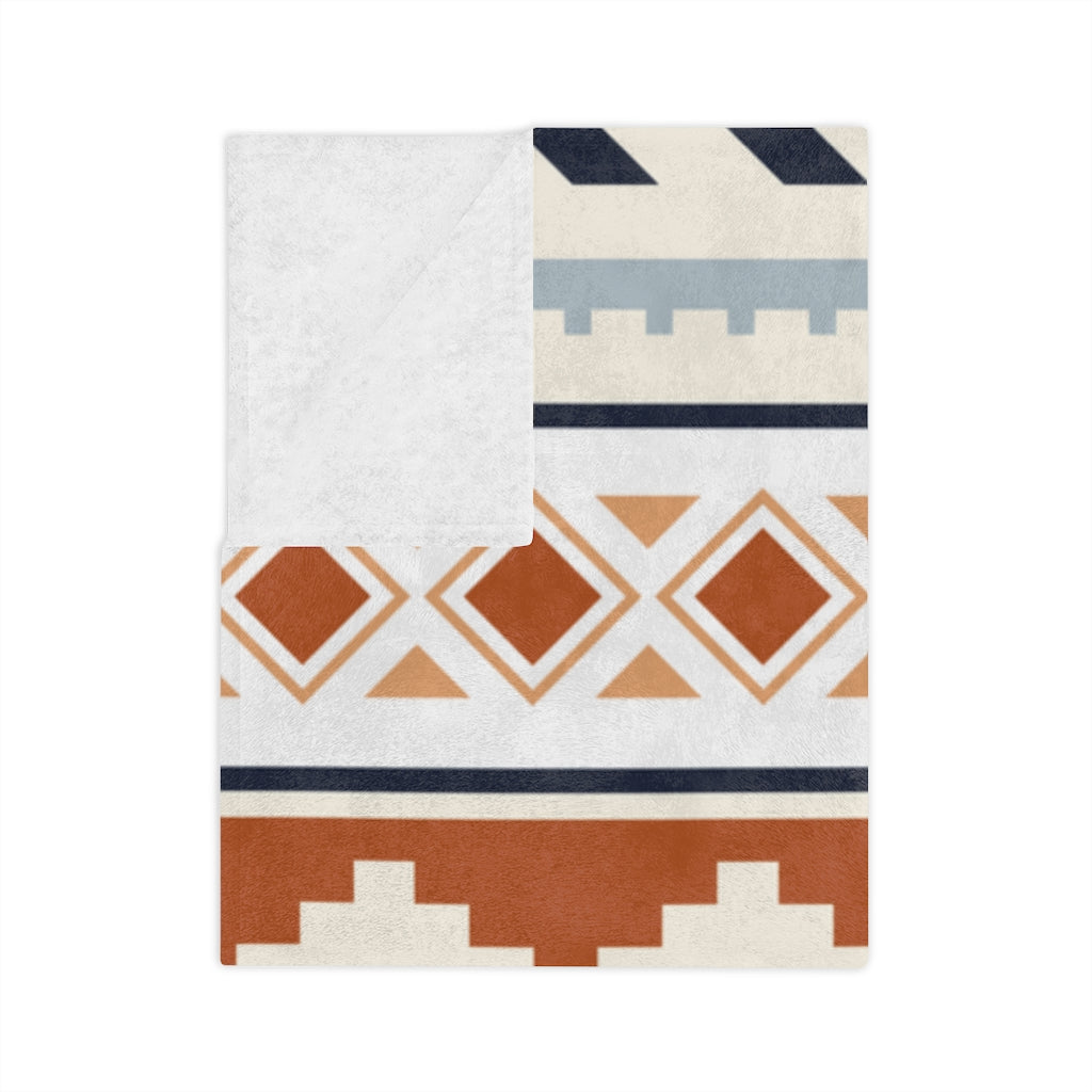 Dream Valley Velveteen Minky Throw Blanket - Ultra Soft Polyester Fleece Blanket for Nursery, Baby, Living Room & Couch - Perfect for Snuggling, Lounging & Home Decor (3 Sizes Available)