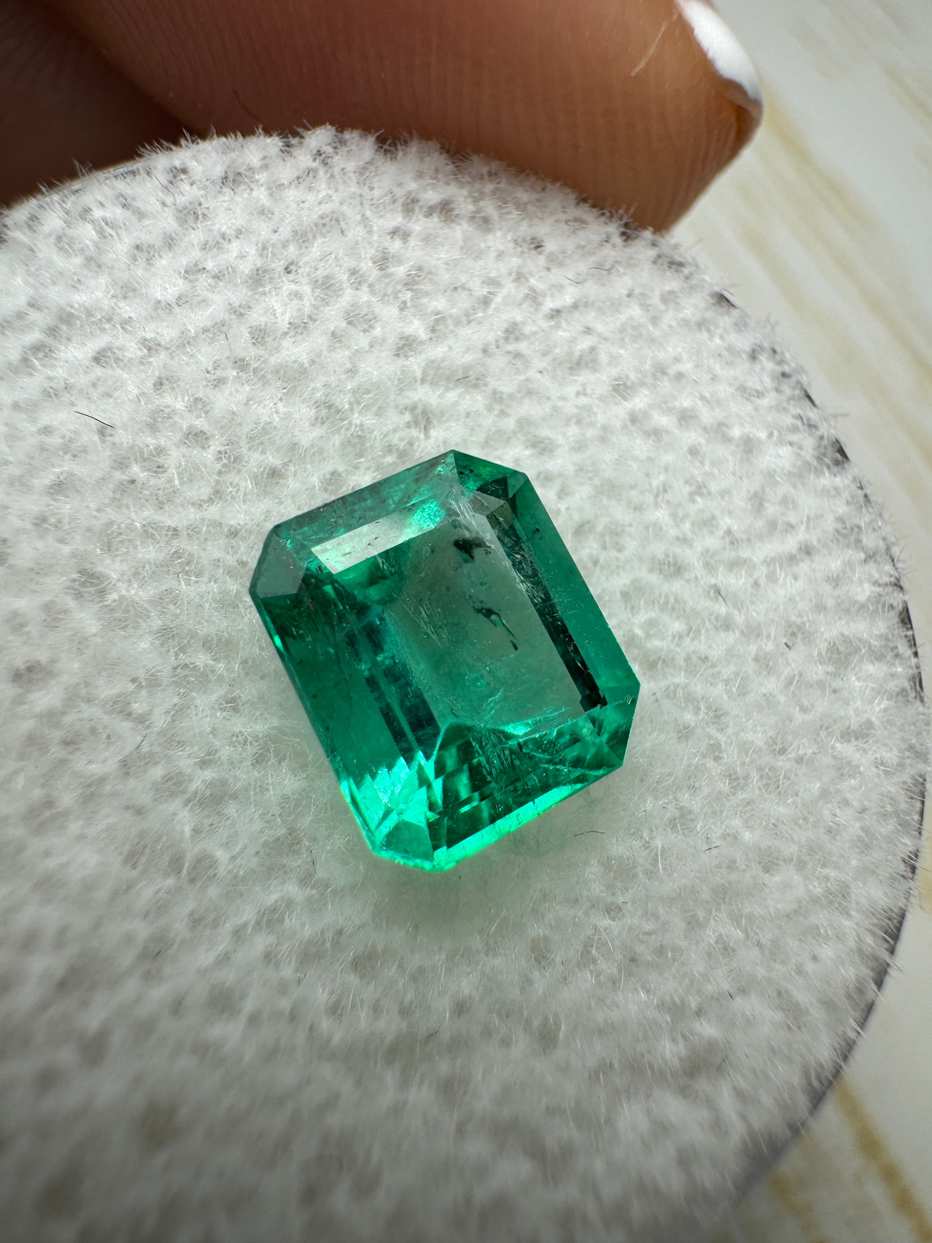 1.69 Carat Natural Colombian Emerald Loose Gemstone - Bright Bluish Green Emerald Cut for Jewelry Making, Engagement Rings & Fine Collections