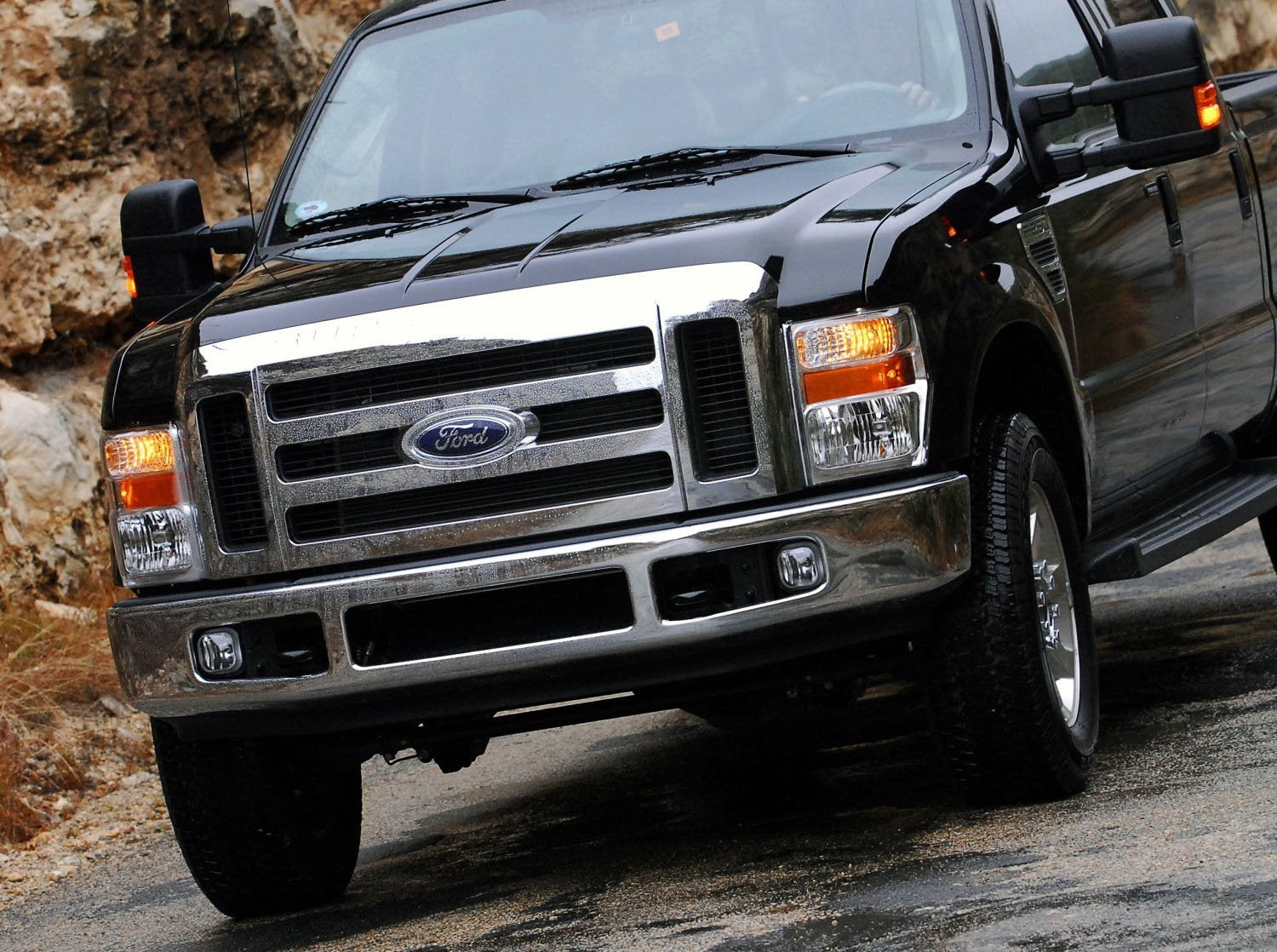 Clear Lens Fog Lights Kit with Wiring Harness & Brackets for 2008-2010 Ford F-Super Duty - Perfect for Night Driving, Off-Roading & Enhanced Visibility in Foggy Conditions