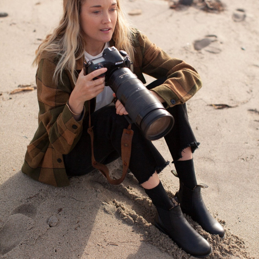Blundstone Women's 1671 Chelsea Boots - Black Leather Ankle Boots with Heel for Casual Wear & Outdoor Activities