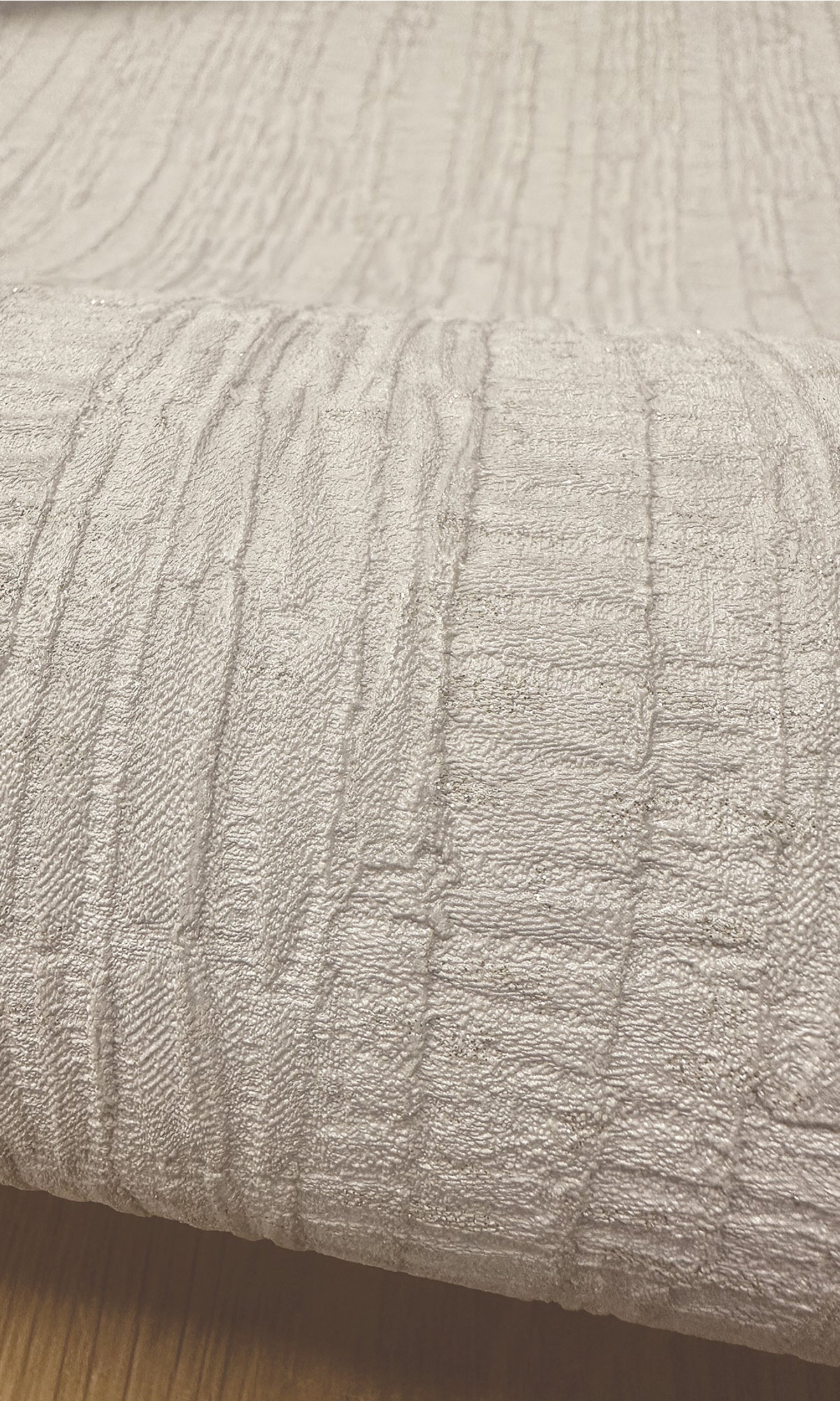Abstract Tree Bark Printed Wallpaper - Cream Textured Peel & Stick Removable Wallpaper R9506 for Living Room, Bedroom, Office Decor
