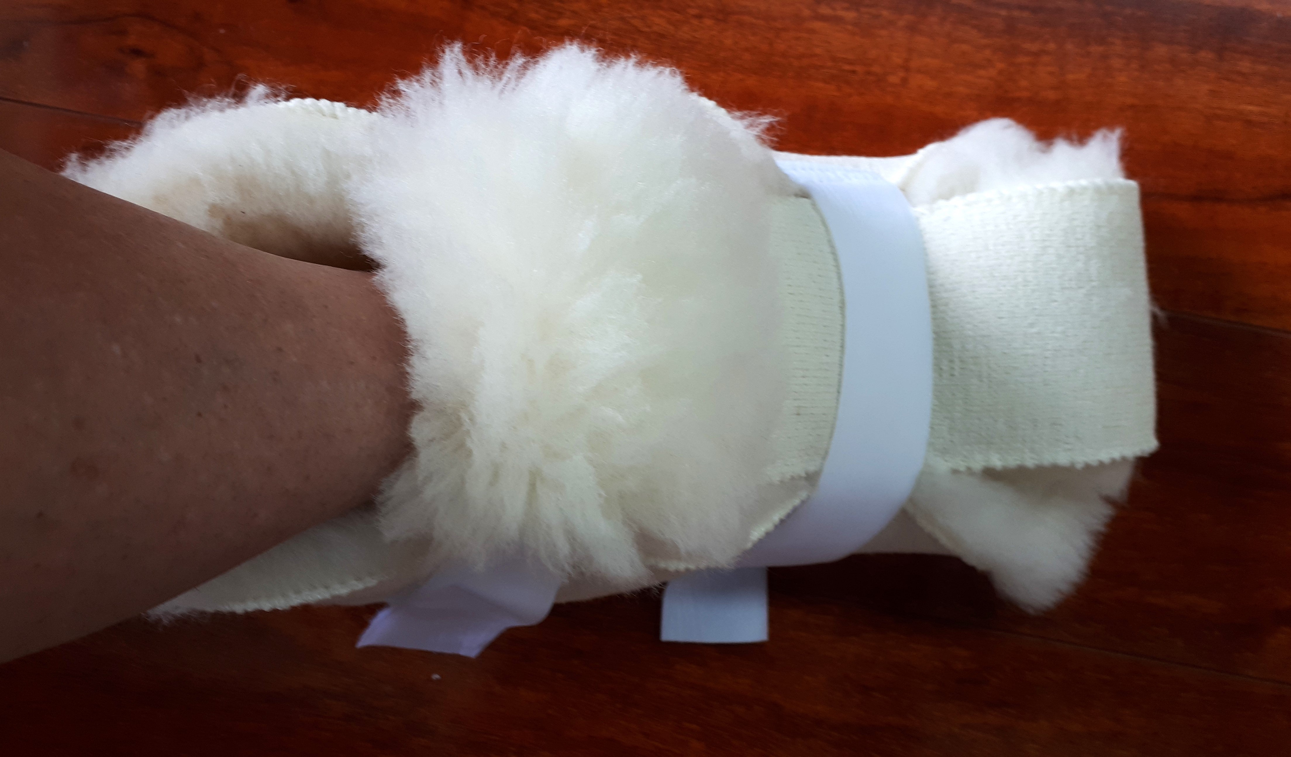 Premium Wool Closed Foot Protectors - Soft & Warm Winter Slippers for Indoor & Outdoor Use - Ideal for Cold Floors, Home Comfort & Arthritis Relief