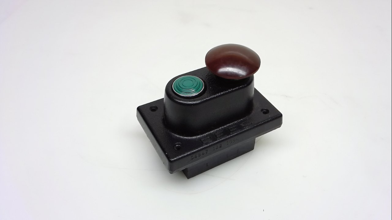 Rees 04947-132 Push Button with 1 Inch Green Plastic Plunger - Durable Electrical Switch for Industrial Control Panels & Machinery