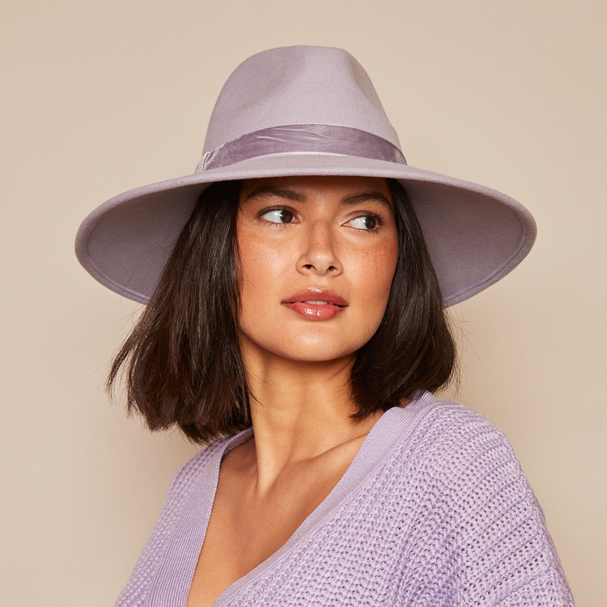 Emmanuelle in Lavender - Romantic Perfume for Women, Long-Lasting Floral Fragrance | Perfect for Date Nights, Special Occasions & Daily Wear