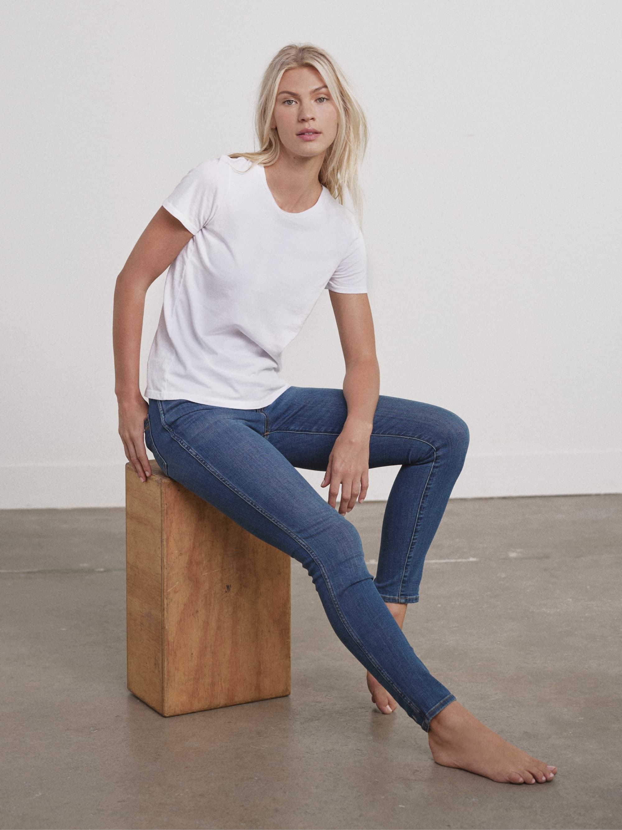 Organic Cotton Crewneck T-Shirt for Men & Women - Soft, Breathable & Eco-Friendly - Perfect for Casual Wear, Gym & Everyday Outfits