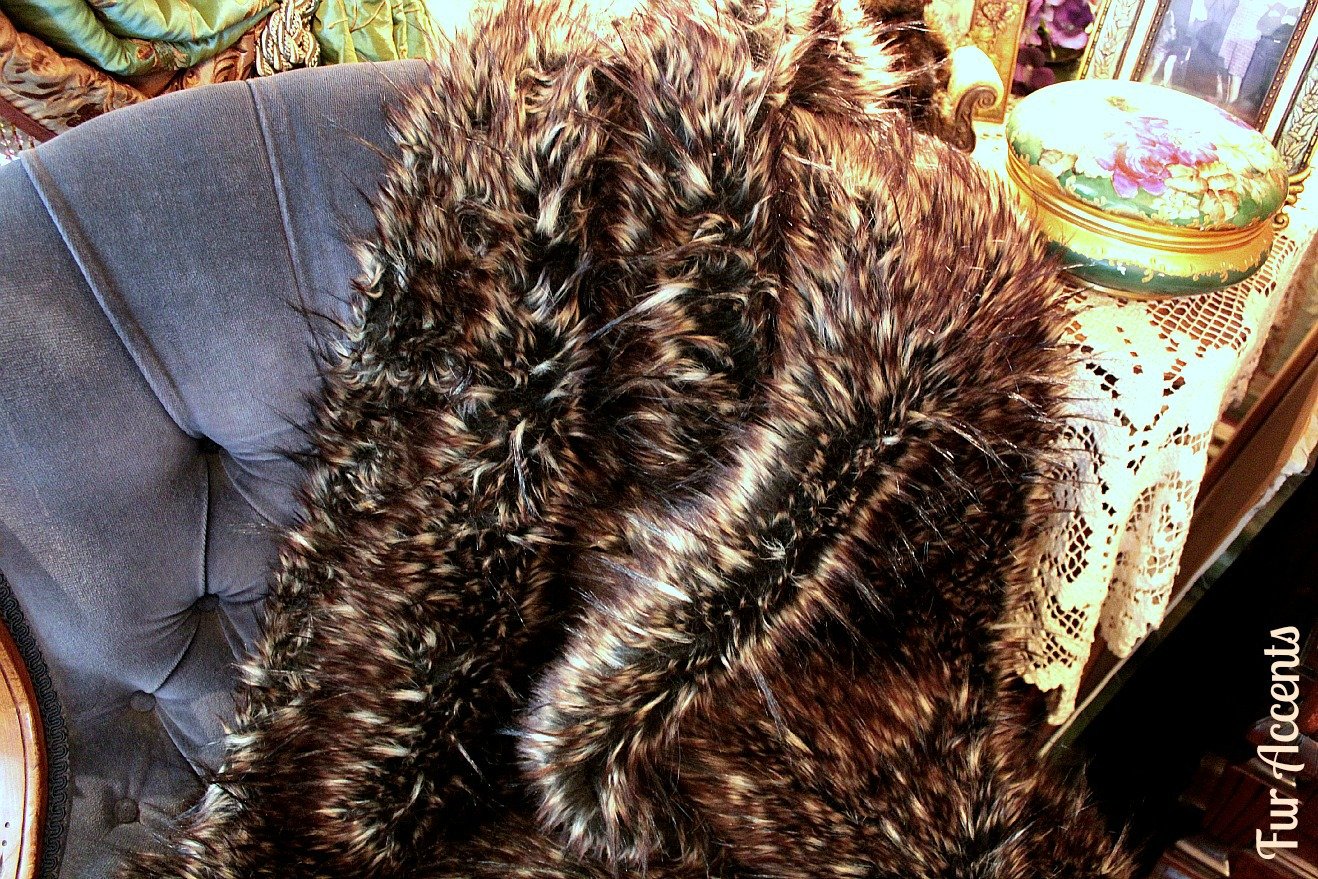 Premium Faux Fur Lynx Print Throw Blanket - Soft Brown, Black & Tan Spotted Design - 4'x5' Cozy Minky Lined Blanket for Sofa, Bed & Winter Cuddling
