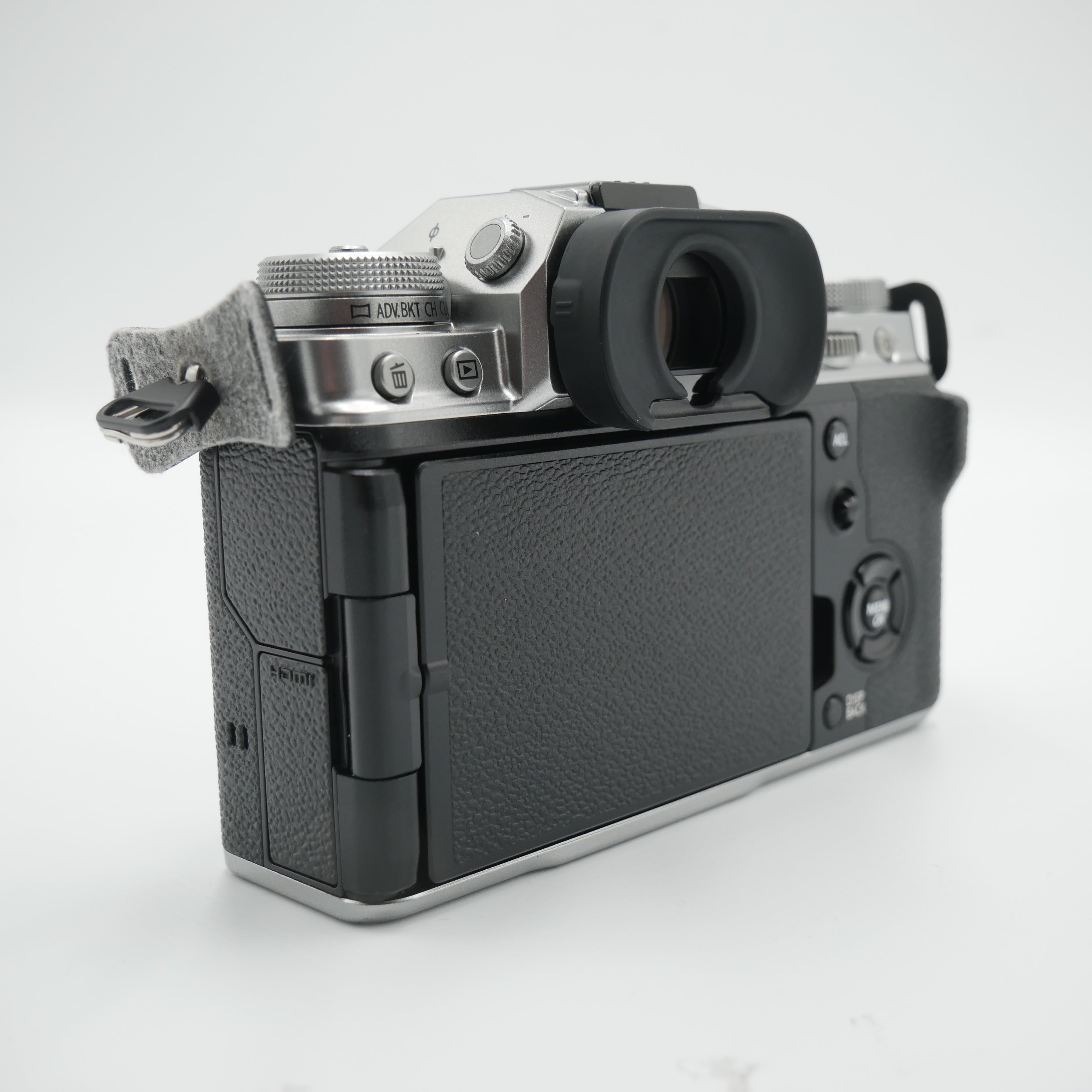 FUJIFILM X-T4 Mirrorless Digital Camera (Silver) - Used - Perfect for Travel Photography & Vlogging