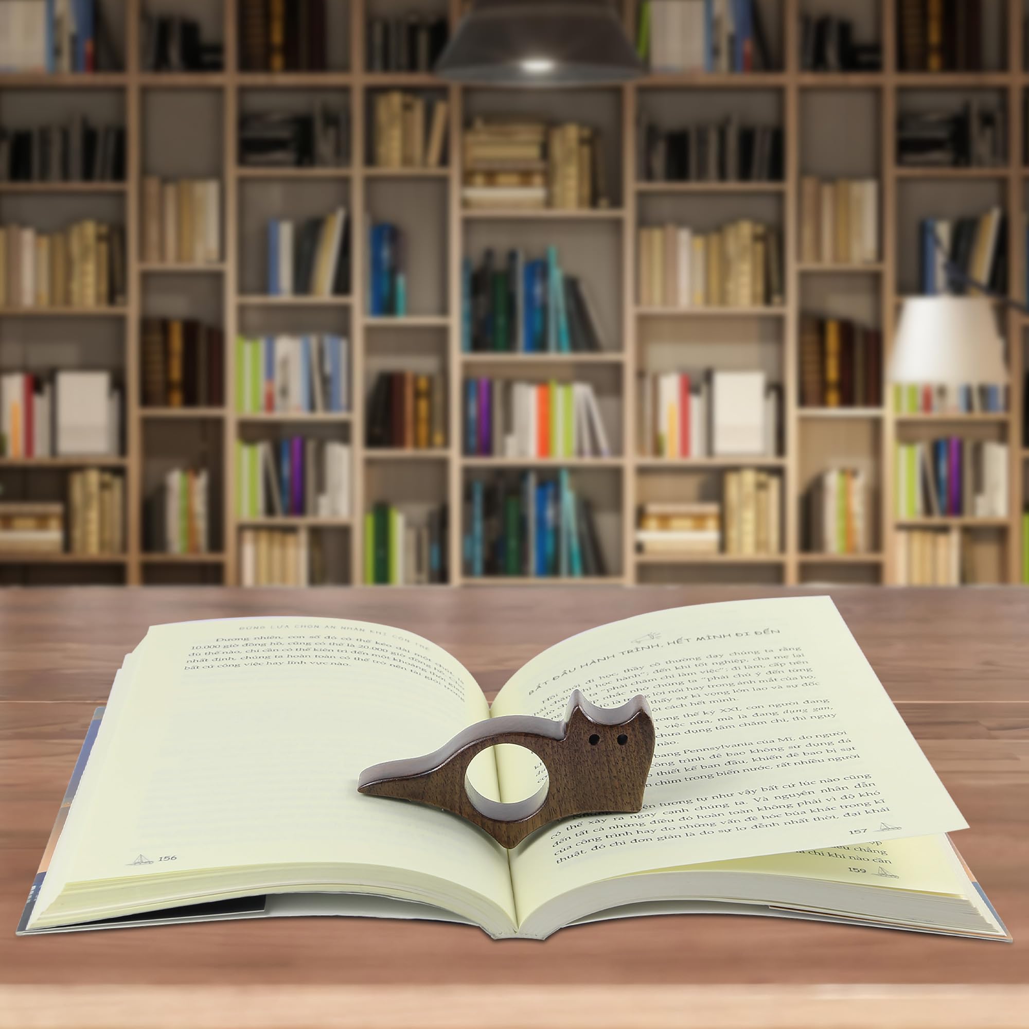 Premium Walnut Wood Cat Book Page Holder - Smooth Finish Reading Accessory for Book Lovers | Perfect Literary Gift for Women & Bookworms | Ideal for Reading Novels, Textbooks & Cookbooks