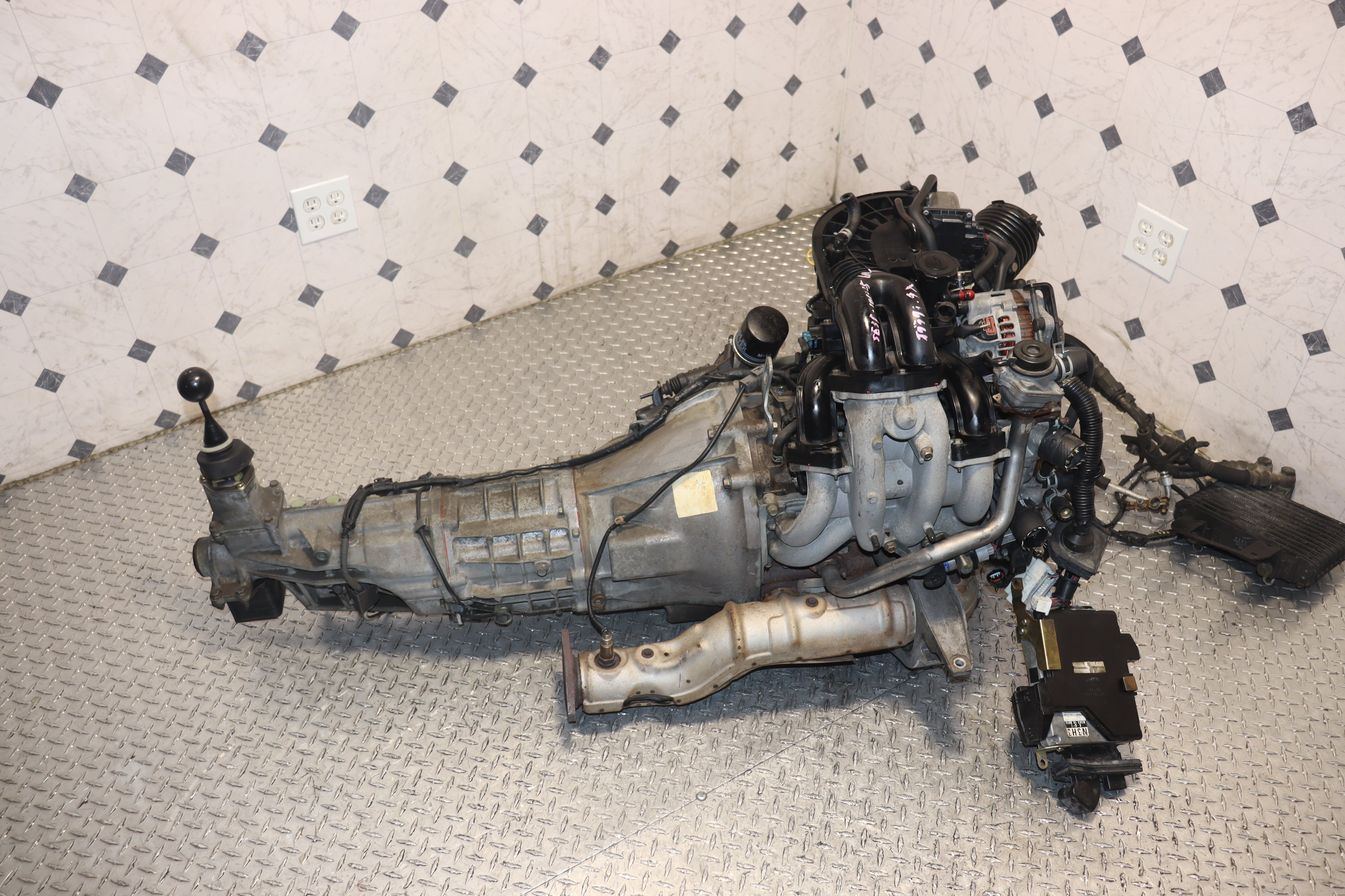 JDM 04-08 Mazda RX8 13B Renesis 6-Port Engine with 6-Speed Transmission - High Performance Rotary Engine for Racing & Restoration Projects