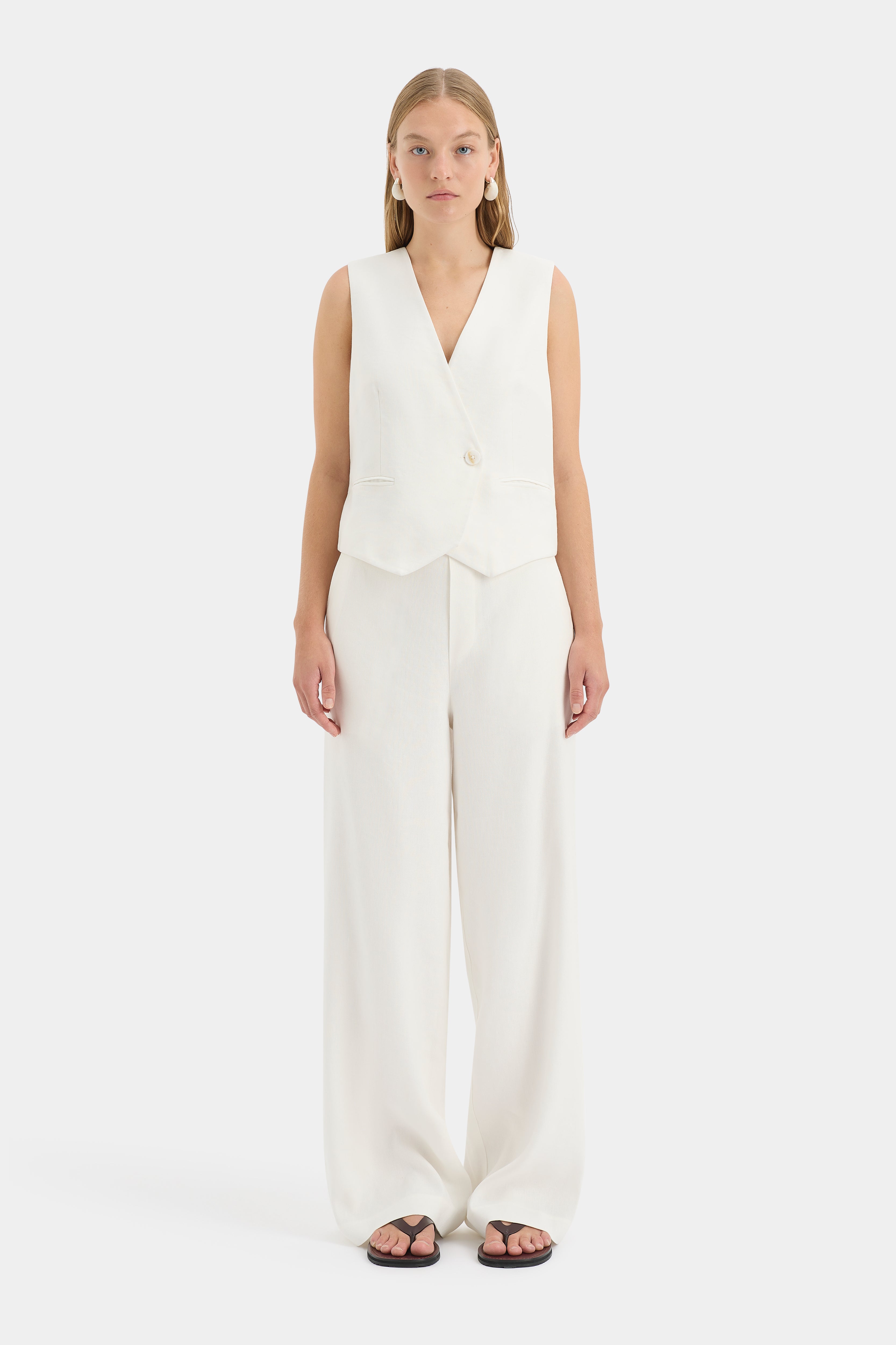 Dorian Vest Ivory - Women's Elegant Knit Sweater Vest for Fall & Winter - Perfect for Office, Layering, and Casual Outfits