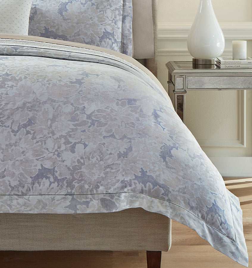 Luxury Petalo Duvet Cover Set - Soft & Breathable Bedding for All Seasons - Perfect for Master Bedroom, Guest Room & Hotel Decor