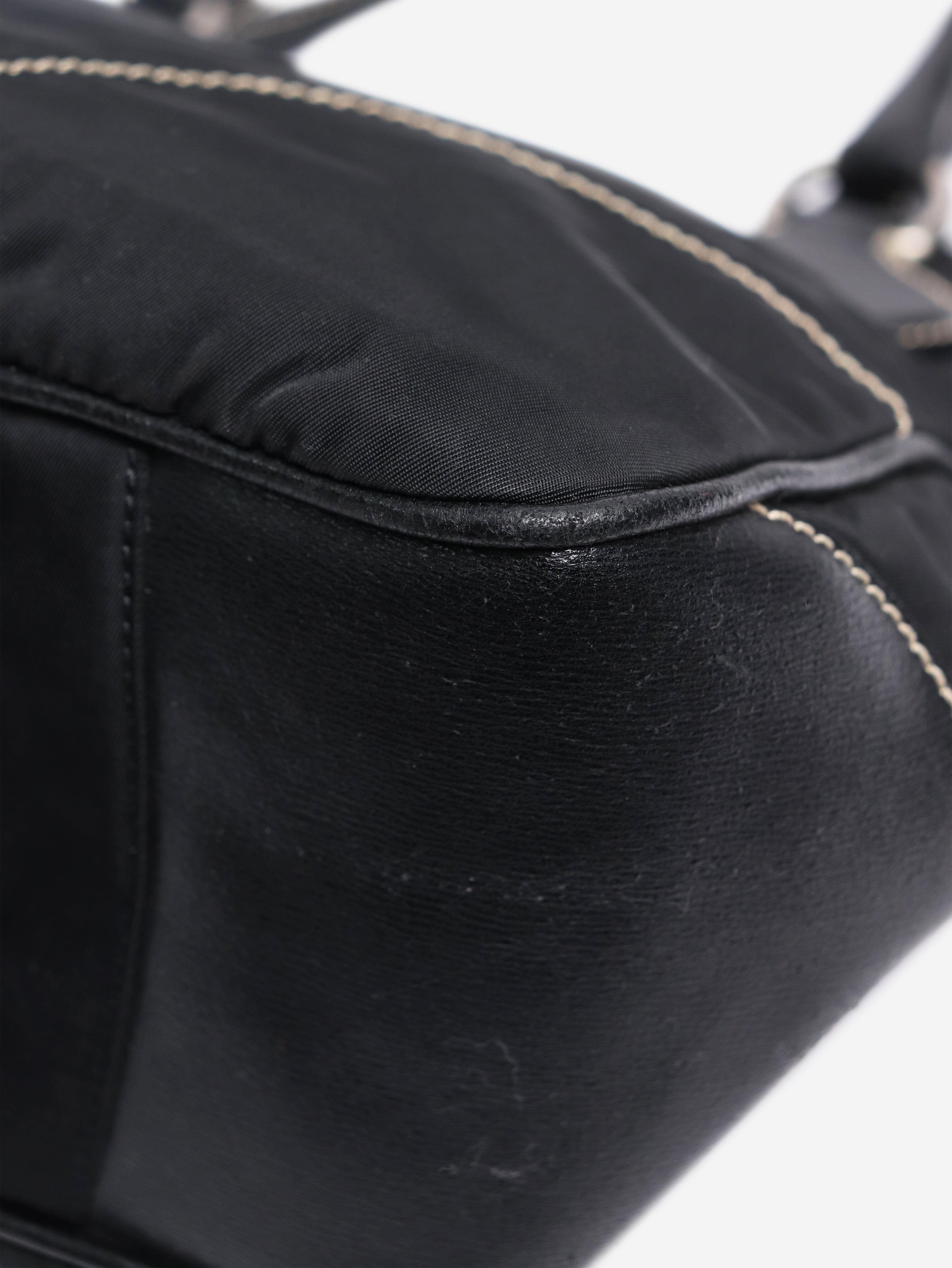 Stylish Black Nylon Shoulder Bag for Women & Men - Lightweight Durable Crossbody Purse - Perfect for Travel, Work, and Everyday Use