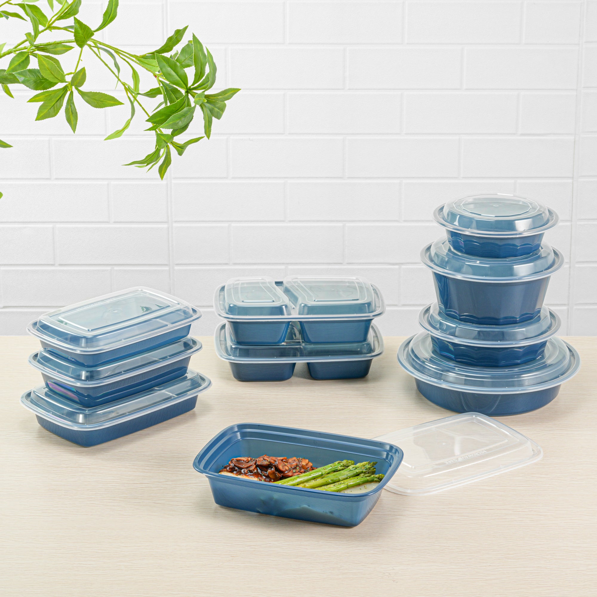 38 oz Rectangle Midnight Blue Plastic To Go Containers with Clear Lids - 100 Pack (8.75