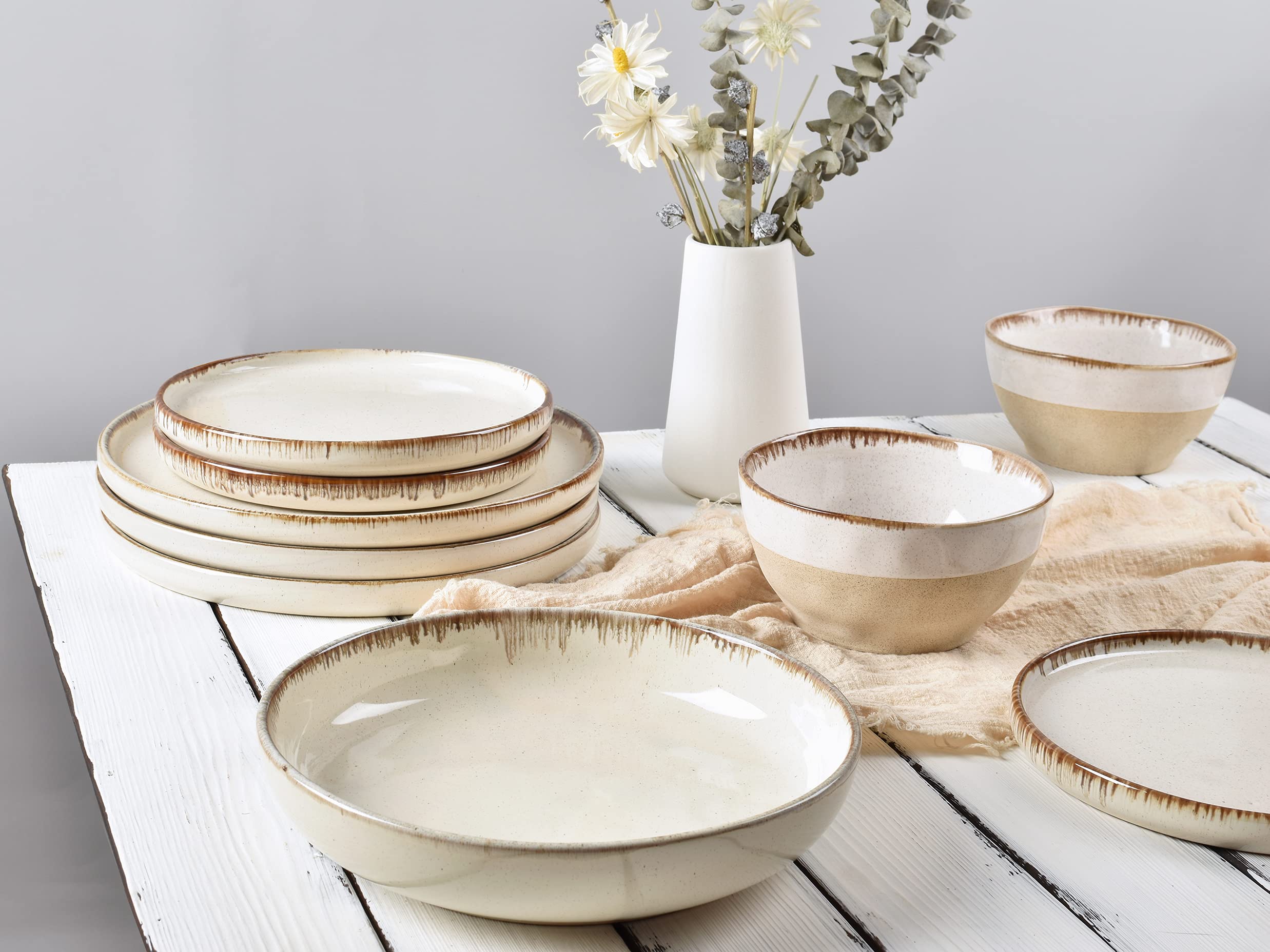 Bosmarlin 4-Piece Ceramic Dinner Plates Set - Stoneware Plates for Salad, Pasta, Dessert - Microwave & Dishwasher Safe - Beige 8.2 Inch - Perfect for Family Dinners, Parties & Restaurant Use