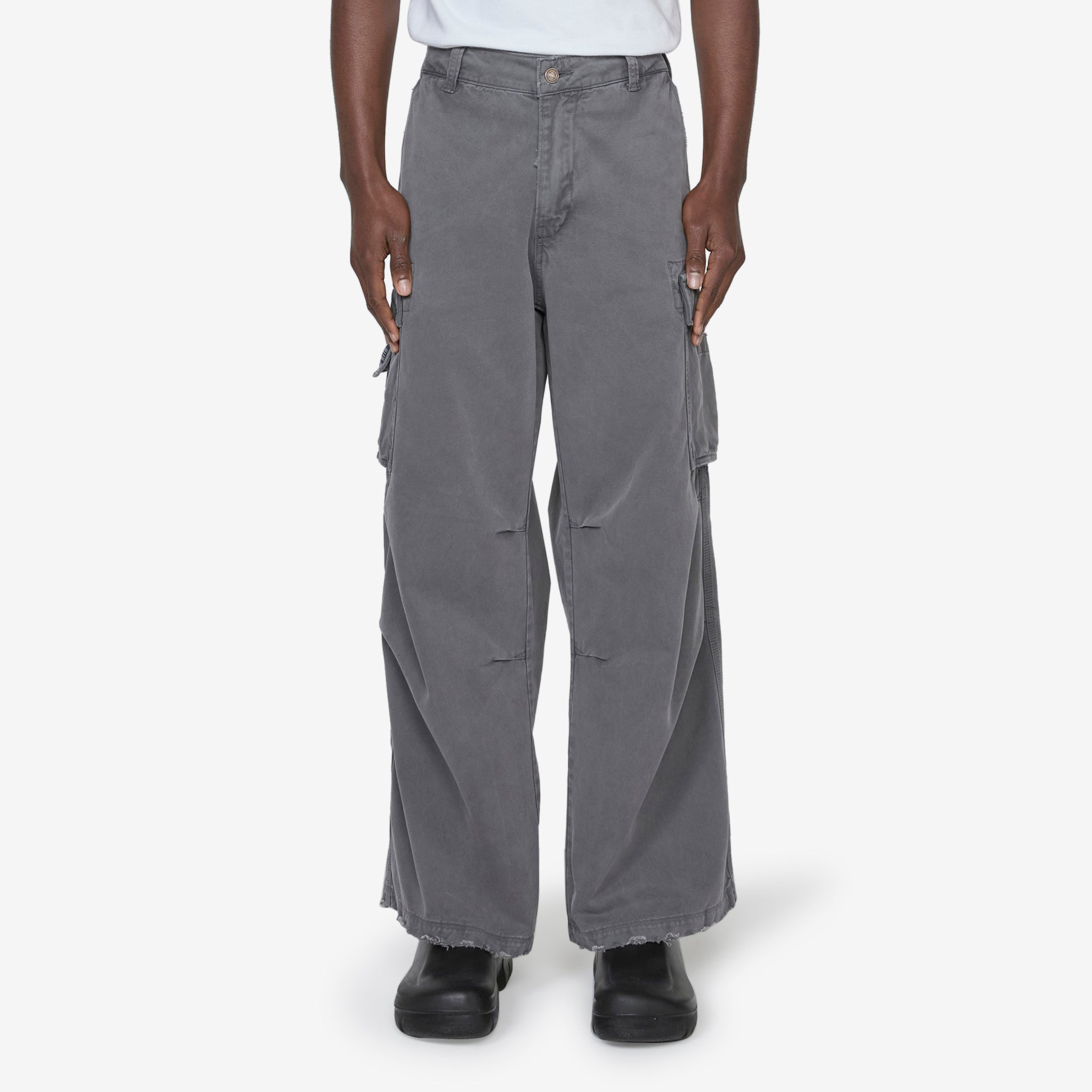 Classic Black Woven Cargo Pants for Men - Durable & Stylish Outdoor Workwear for Hiking, Camping & Casual Wear