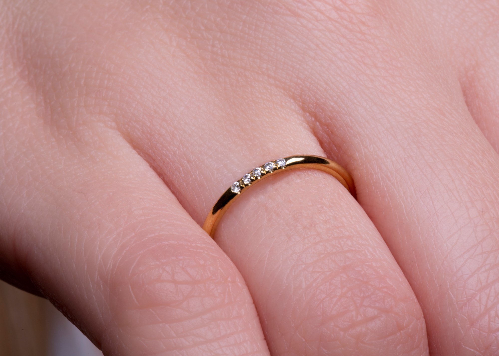 Elegant 14K Solid Gold 5 Diamond Skinny Ring - Thin Diamond Band, Midi Ring, Knuckle Ring for Women - Perfect for Everyday Wear, Gift Giving & Special Occasions