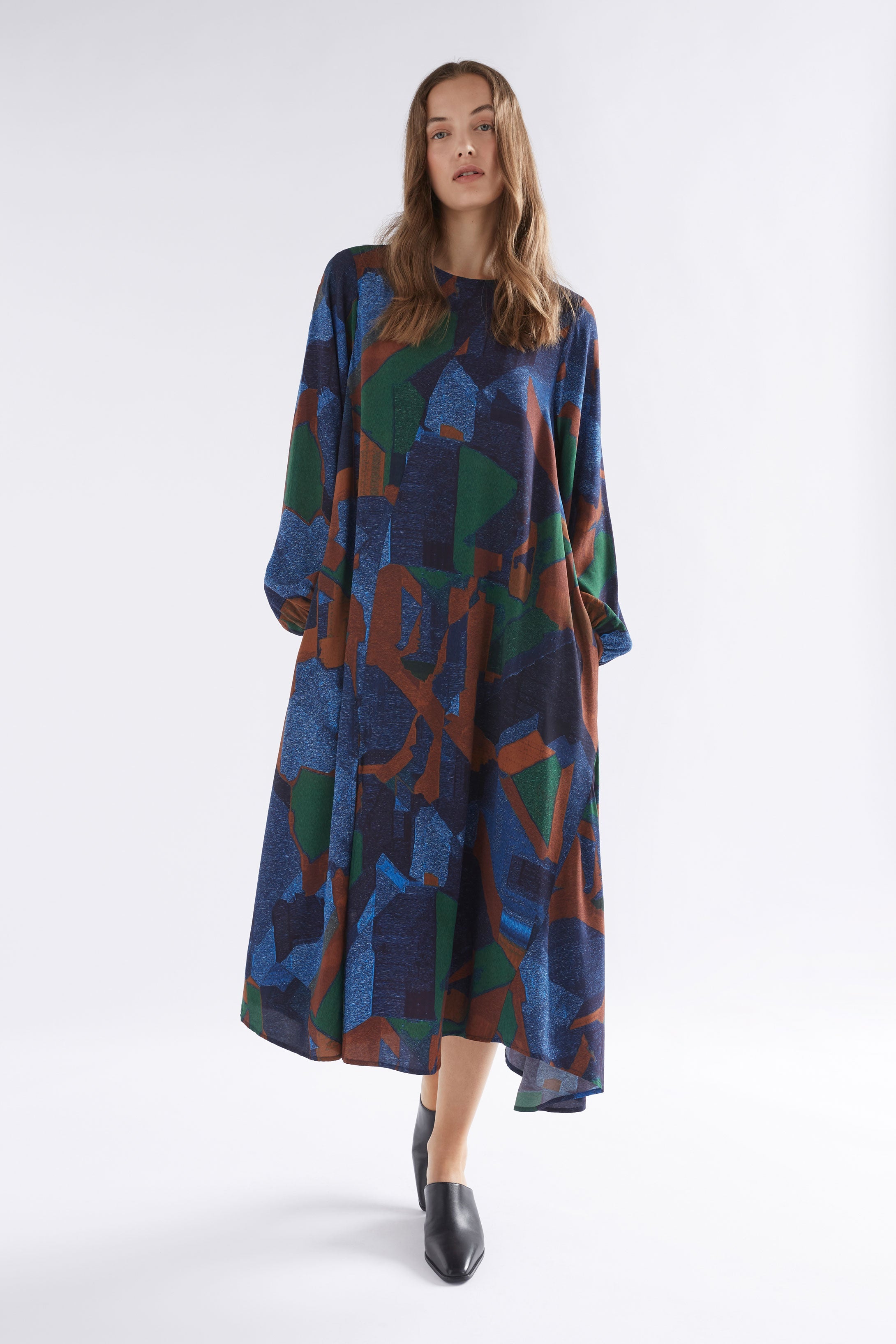 Elegant Dega Dress for Women - Stylish & Comfortable Party Wear for Evening Events, Weddings & Special Occasions