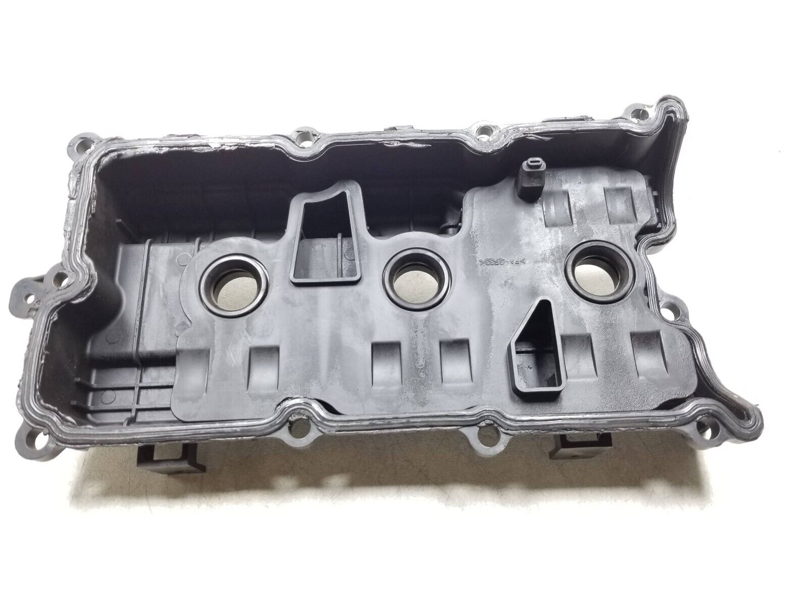 2003-2006 Nissan Maxima Passenger Side Engine Valve Cover OEM Replacement Part - Perfect for High Mileage Vehicles (110k+ Miles) - DIY Car Repair & Maintenance Solution