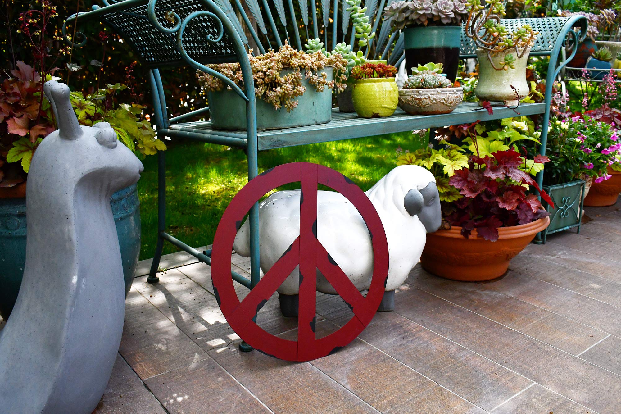 Rustic Metal Peace Sign Wall Decor - 12in, Red for Home & Outdoor