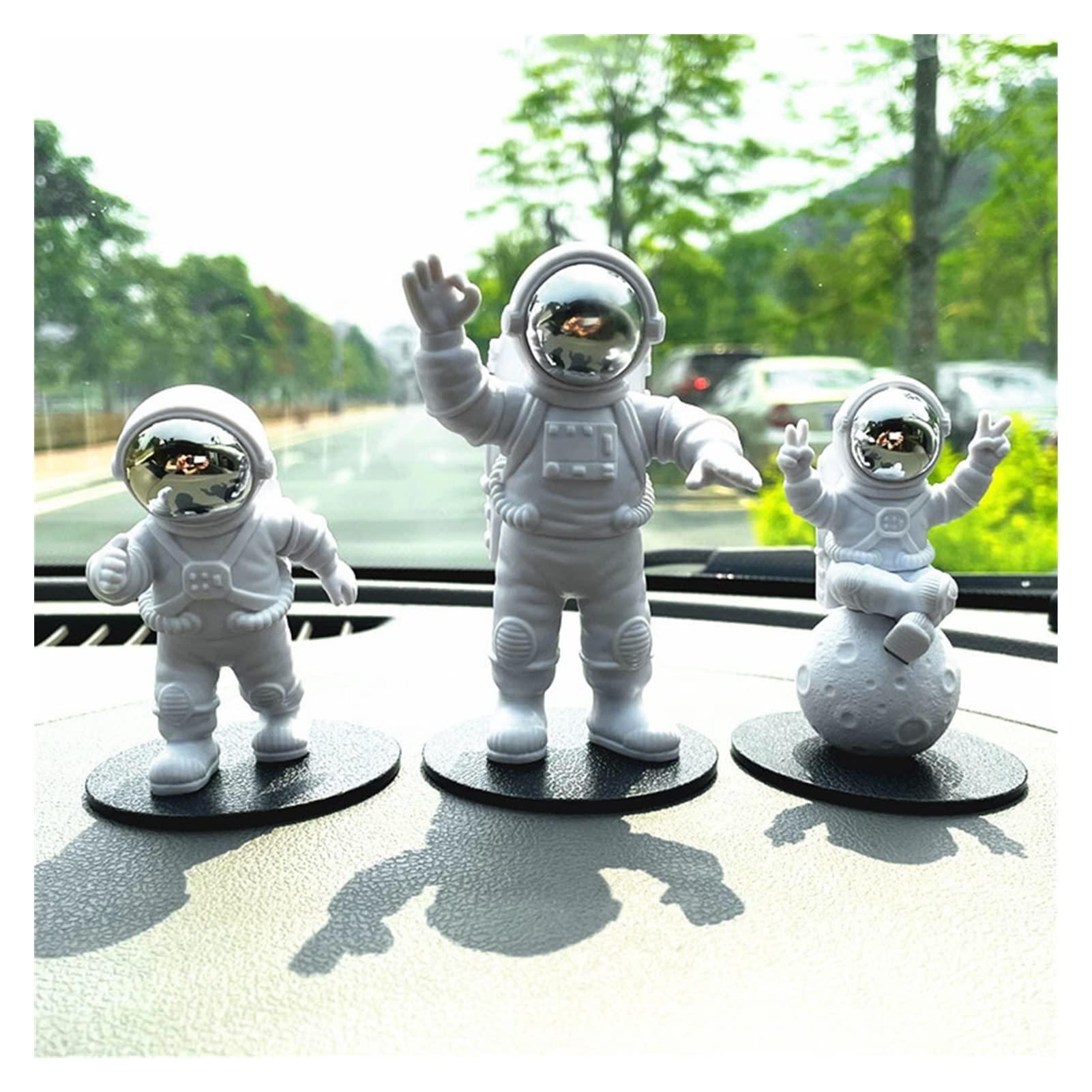 Creative Astronaut Statue - Silver Space-Themed Car & Home Decor, Abstract Sculpture for Office Desk, Unique Gift for Space Enthusiasts | Perfect for Car Dashboard, Bookshelf & Workstation Decoration