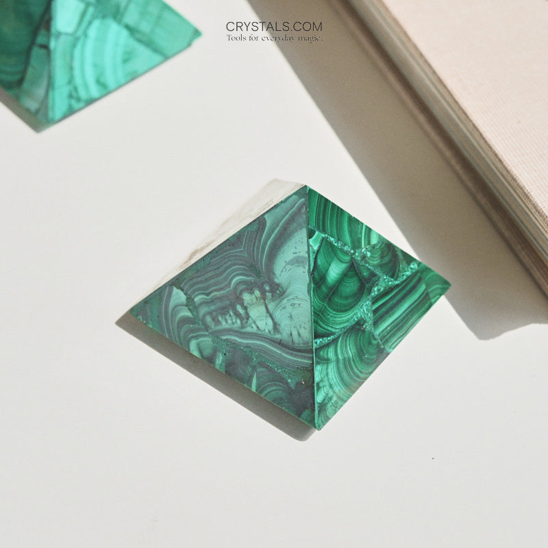 Natural Malachite Pyramid Stone - Healing Crystal for Meditation, Energy Balancing & Home Decor | Perfect for Spiritual Gifts, Yoga & Feng Shui