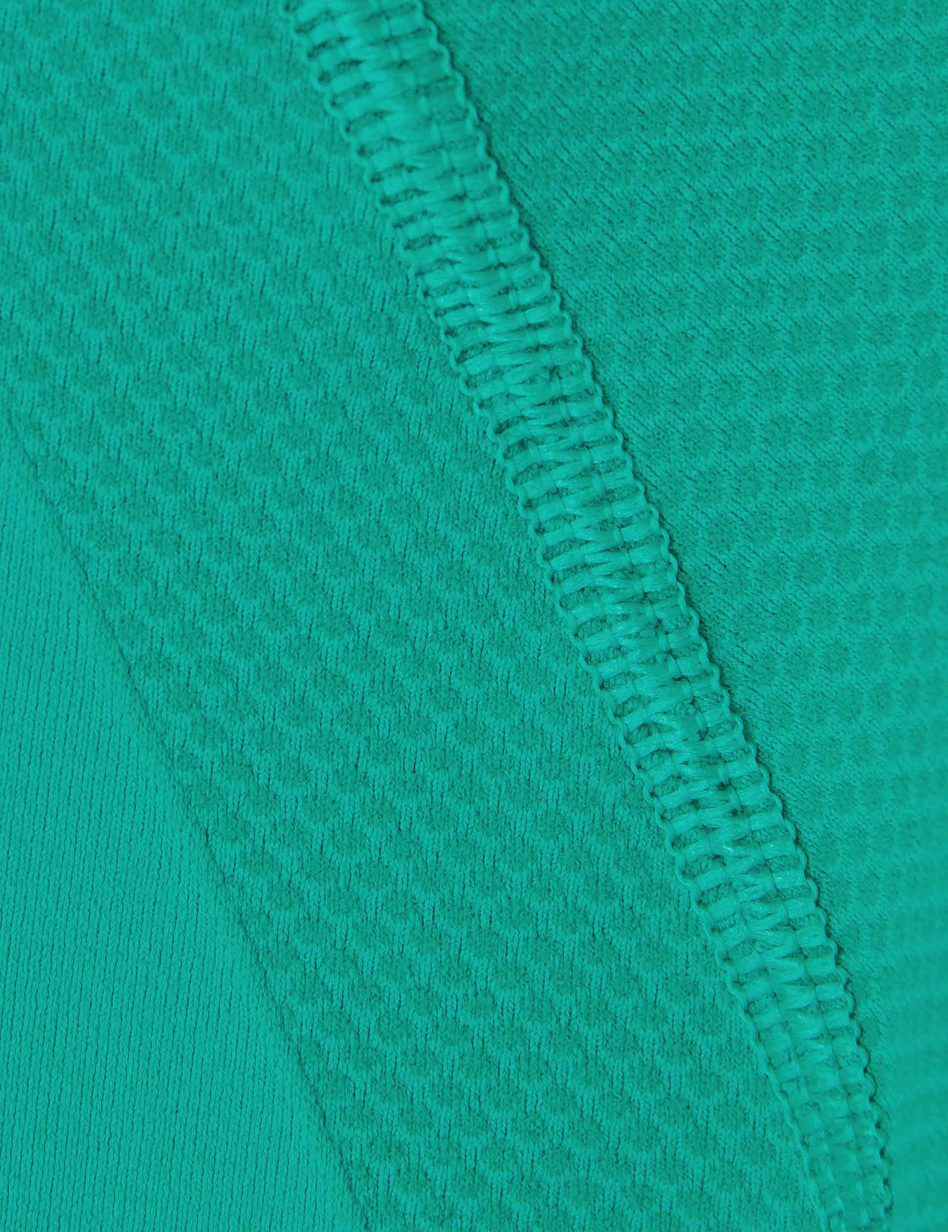 High-Performance Seamless Gym Long Sleeve Top for Athletes - Breathable & Moisture-Wicking Workout Shirt in Gem Green | Ideal for Yoga, Running & Fitness Training
