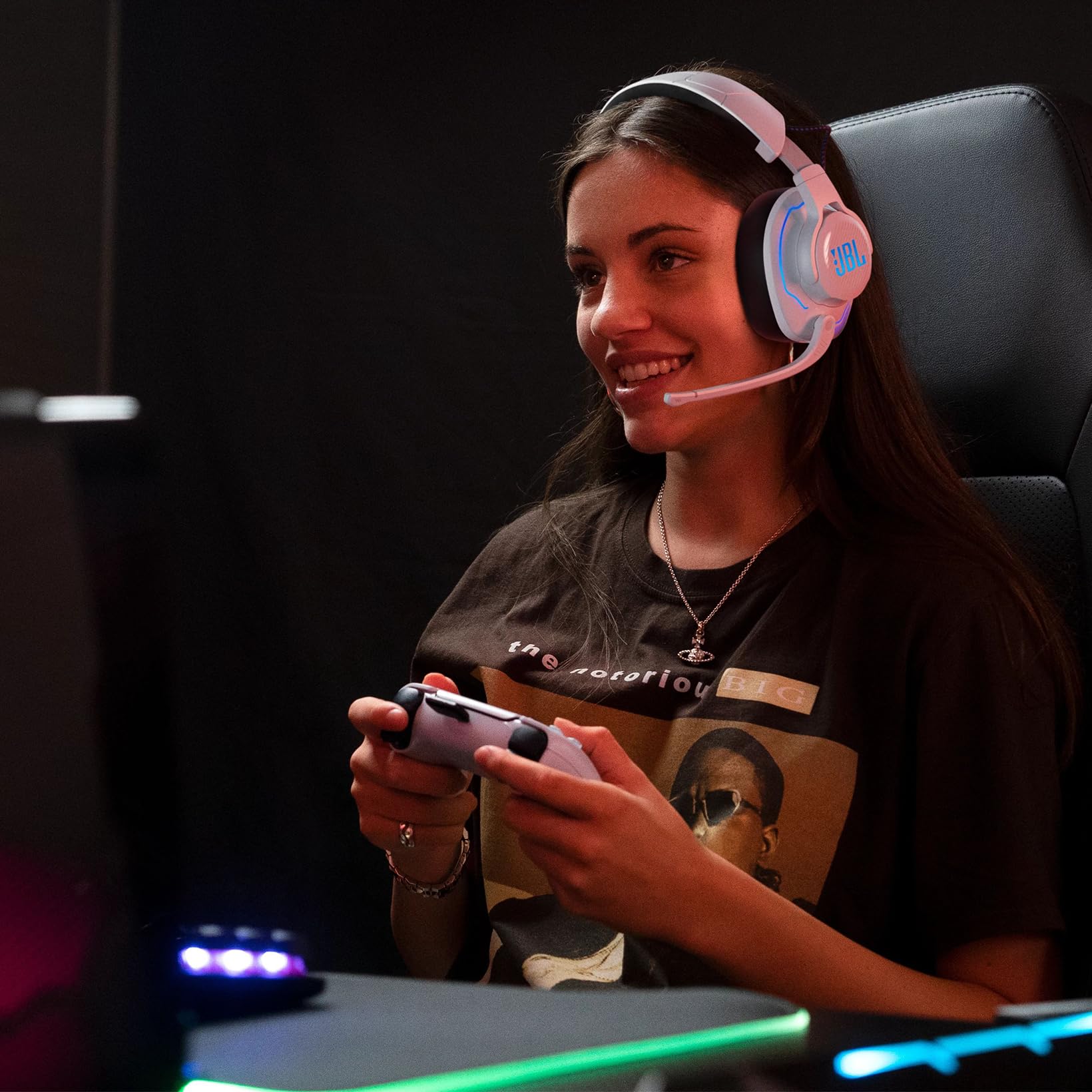 JBL Quantum 910P Wireless Bluetooth Gaming Headset with Microphone - Compatible with PlayStation, Xbox, PC & Mobile - 39-Hour Battery Life - White - Perfect for Competitive Gaming, Streaming & Long Gaming Sessions