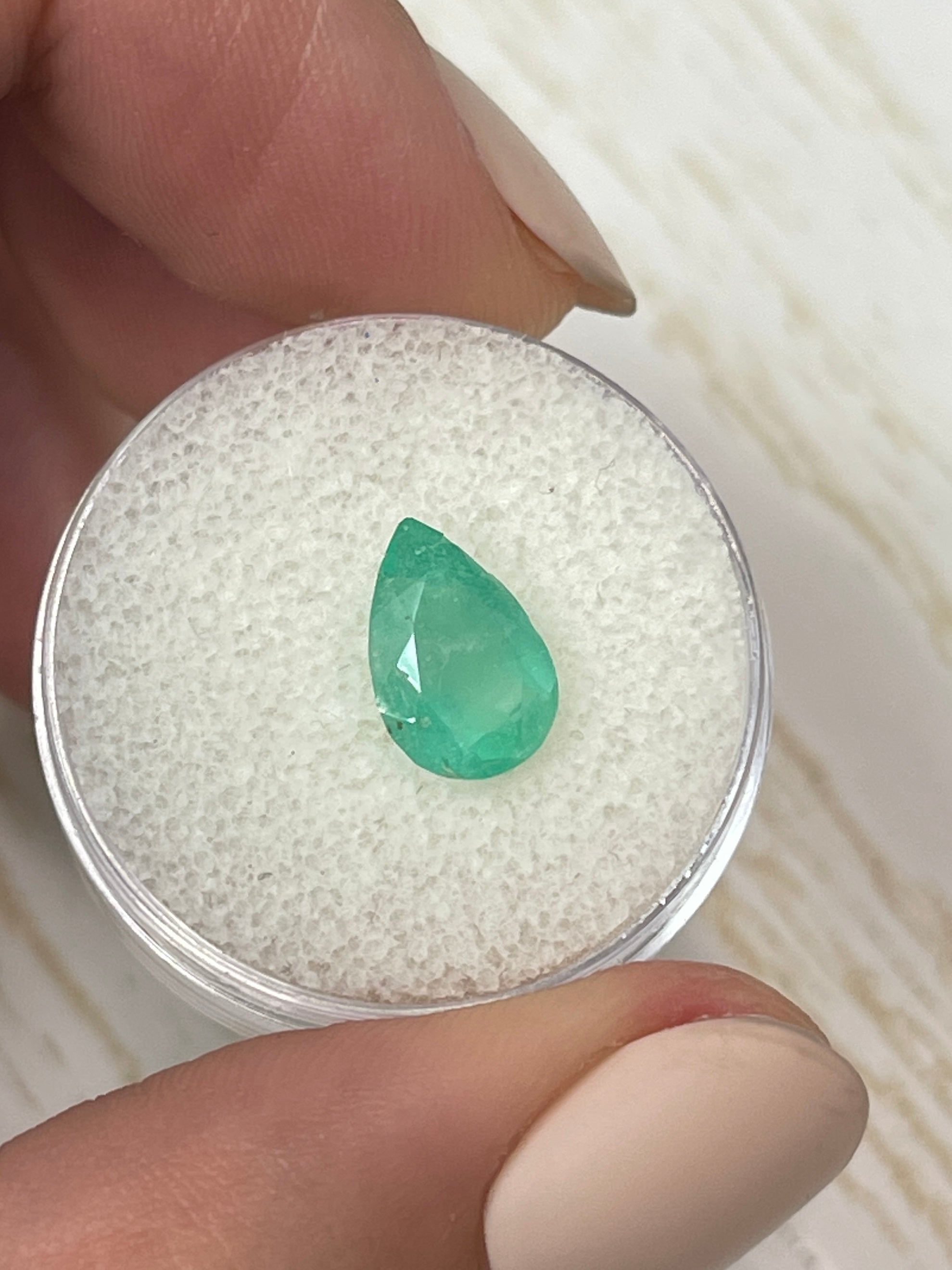 1.89 Carat 10.6x7.4mm Natural Green Colombian Emerald Pear Cut Loose Gemstone for Jewelry Making - Engagement Rings, Pendants & Earrings