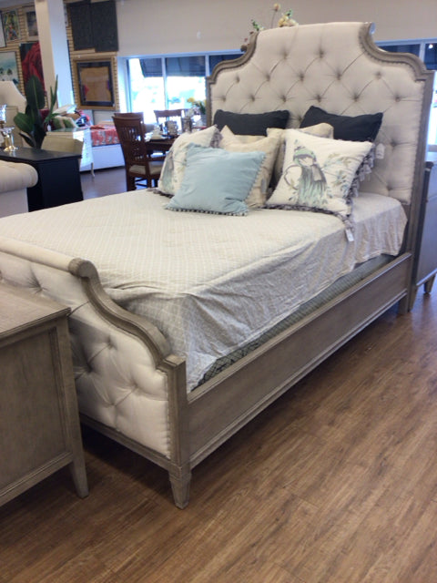 Bernhardt Marquesa Tufted Queen Bed - Luxury Upholstered Bed Frame with Button Tufting for Master Bedroom Decor | Elegant Bedroom Furniture for Home & Hotel Use