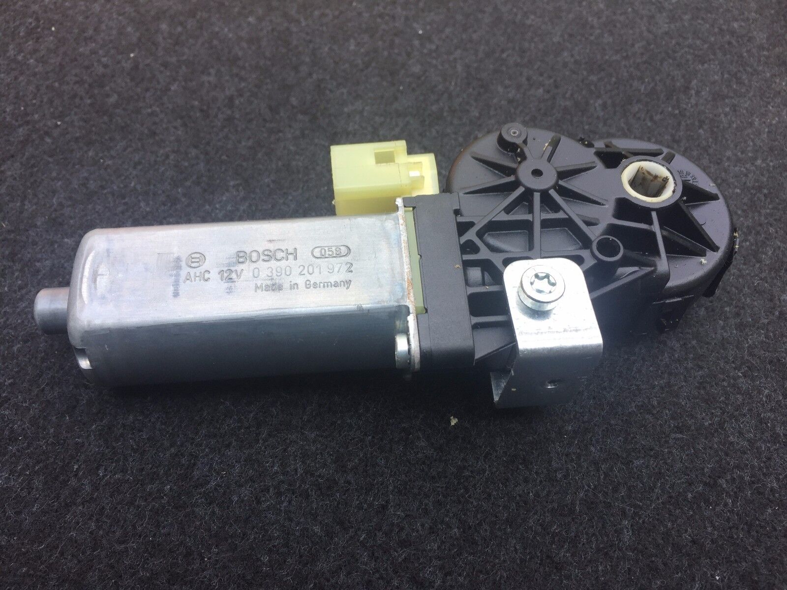2005-2010 BMW 528iX Front Left Driver Seat Motor OEM Replacement Part - Perfect for Seat Adjustment & Repair