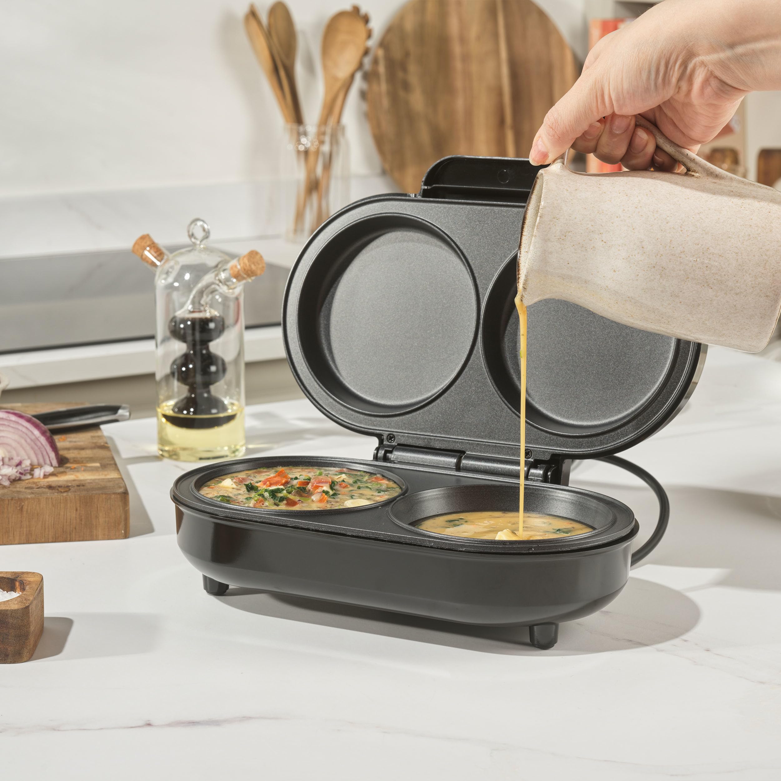 Salter EK4213S XL Non-Stick Omelette Maker - Electric Dual Plate Egg Cooker for Healthy Omelettes, Pancakes & Fried Eggs, 850W No-Flip Frying Machine - Perfect for Breakfast, Brunch & Quick Family Meals