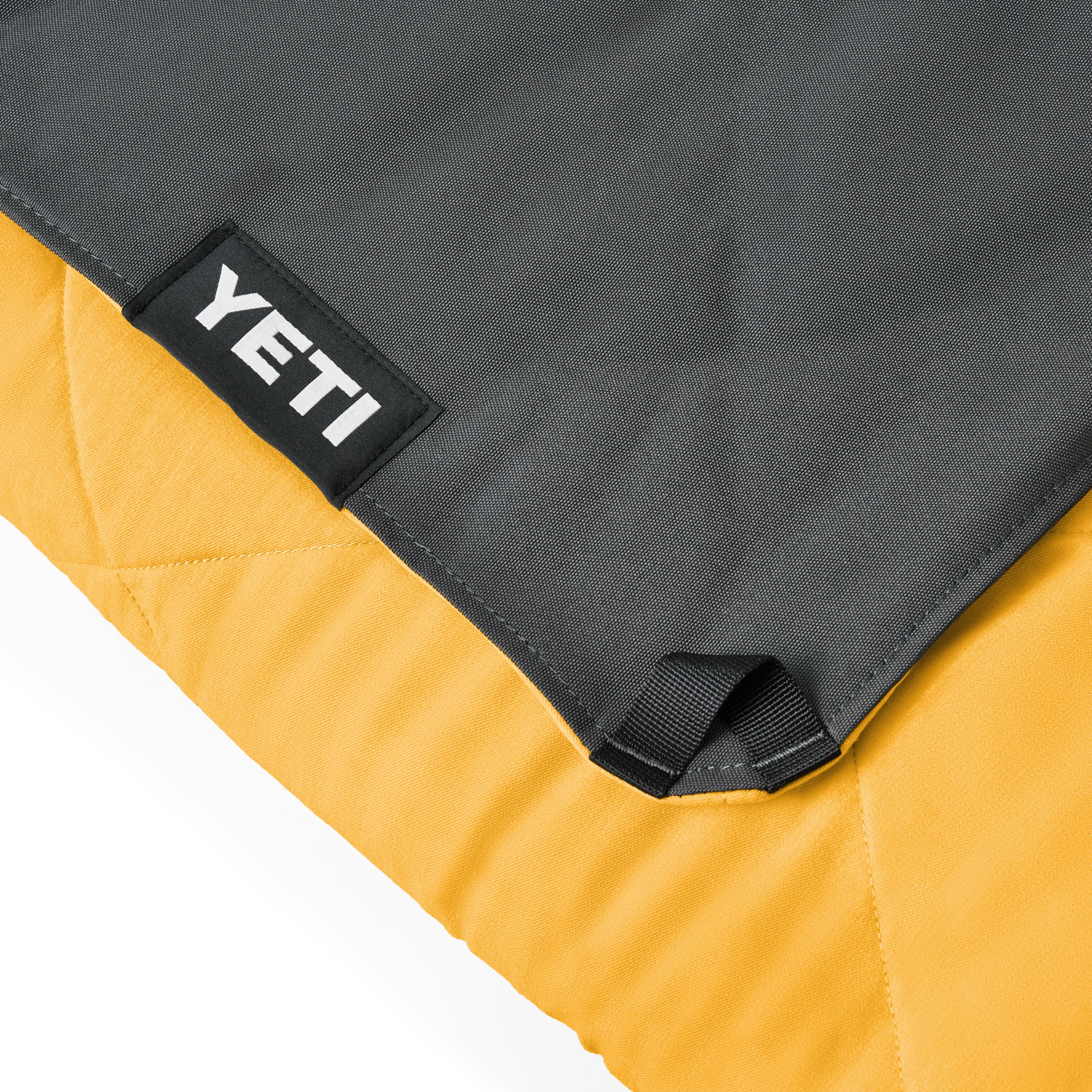 Premium Lowlands Blanket - Soft & Cozy Throw for Bed, Couch, and Travel - Perfect for Home Decor, Gifts, and Outdoor Adventures