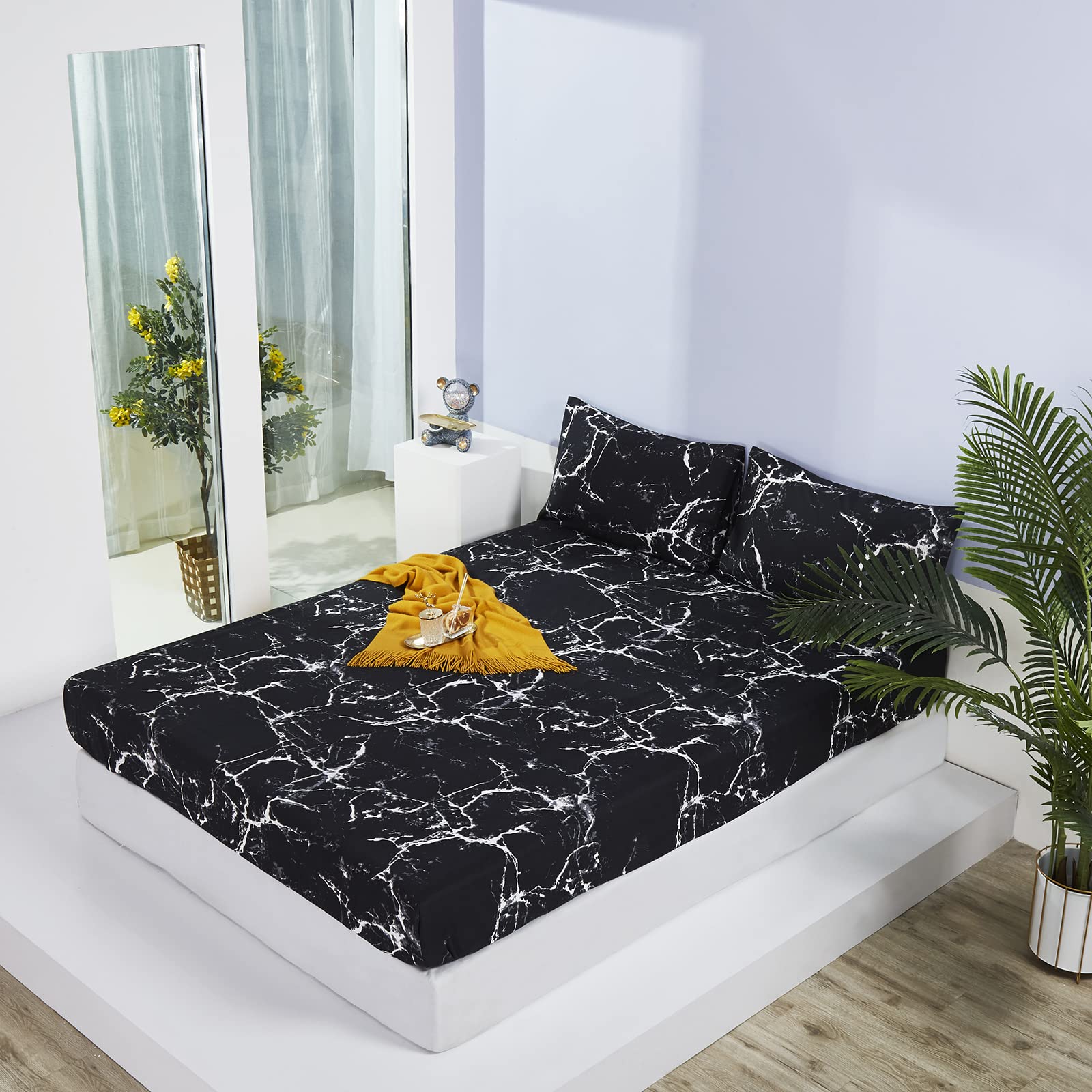 KAREVER Black Marble Bed Sheet Set - 4 Piece Queen Size Bedding with 1 Fitted Sheet, 1 Flat Sheet & 2 Pillowcases - Luxury Marble Pattern for Women & Men - Perfect for Master Bedrooms, Guest Rooms & Dorm Decor