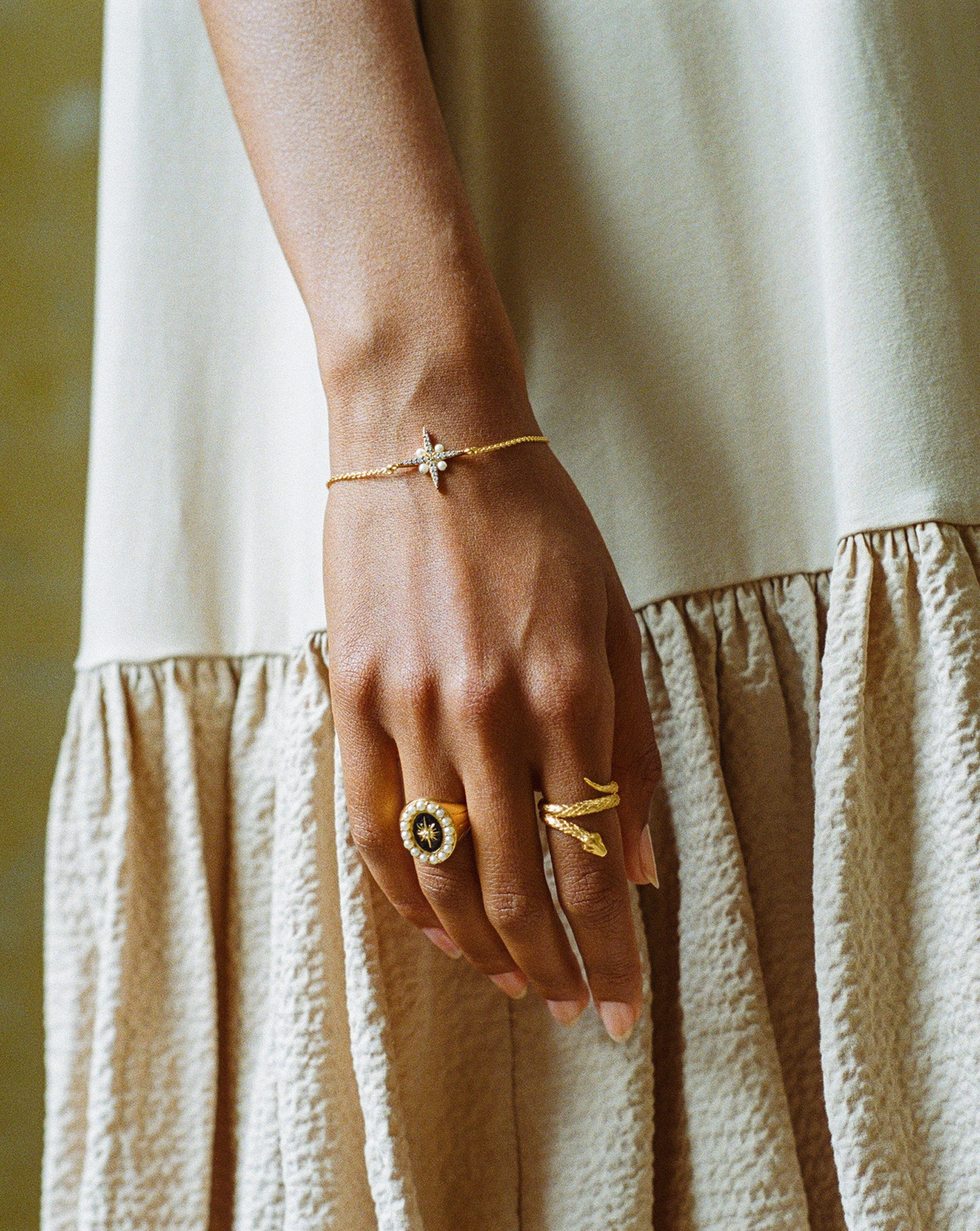 Harris Reed Pearl North Star Bracelet | 18k Gold Vermeil & Pearl Charm Bracelet for Women | Elegant Jewelry Gift for Birthday, Anniversary & Special Occasions