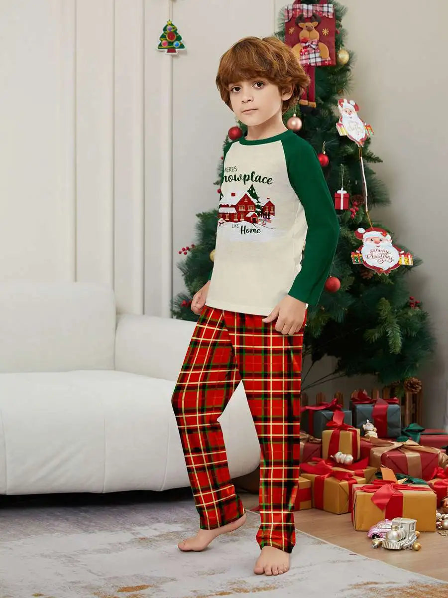 Printed Christmas Matching Family Pajamas Set - Cozy Holiday Pjs for Family Photos & Festive Gatherings