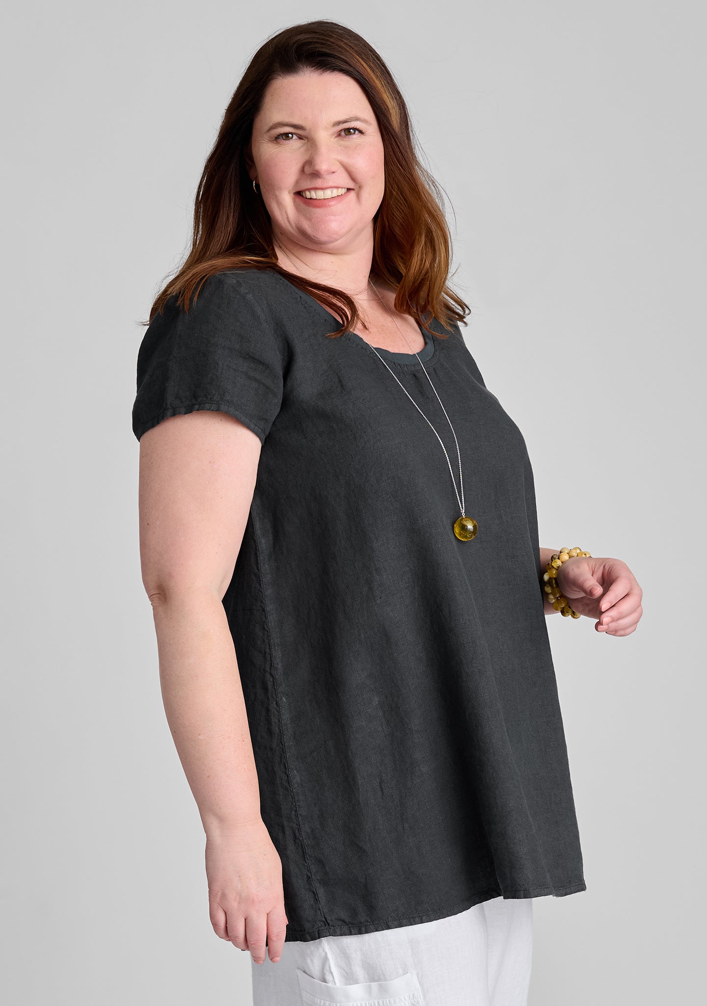 Premium Avenue Pull Linen T-Shirt for Women - Soft Breathable Summer Casual Top - Perfect for Beach Outings, Weekend Brunch & Vacation Wear