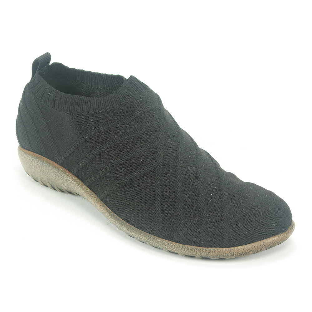 Naot Okahu Comfortable Walking Sandals for Women - Arch Support & Cushioned Footbed - Perfect for Travel, Hiking & Everyday Wear
