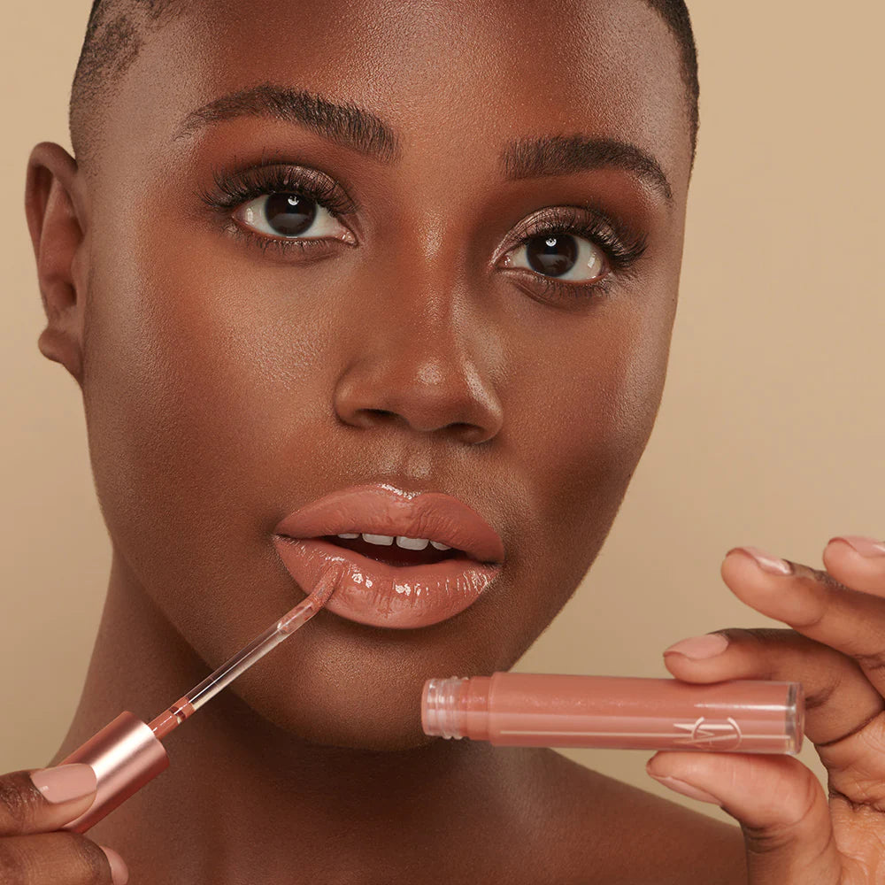 Anna Marti Cosmetics Velvet Lip Gloss - Hydrating Matte Liquid Lipstick, Long Lasting & Non-Sticky, Vegan & Cruelty Free (Perfect for Date Night, Parties & Everyday Wear)