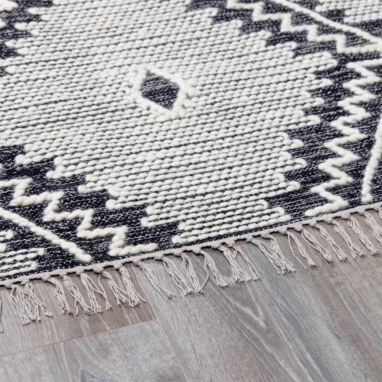 Bohemian Area Rug 2' x 3' - Hauteloom Brownhills Handwoven Living Room & Bedroom Rug in Black & Beige - Perfect for Boho Chic Home Decor, Dorm Rooms & Cozy Spaces