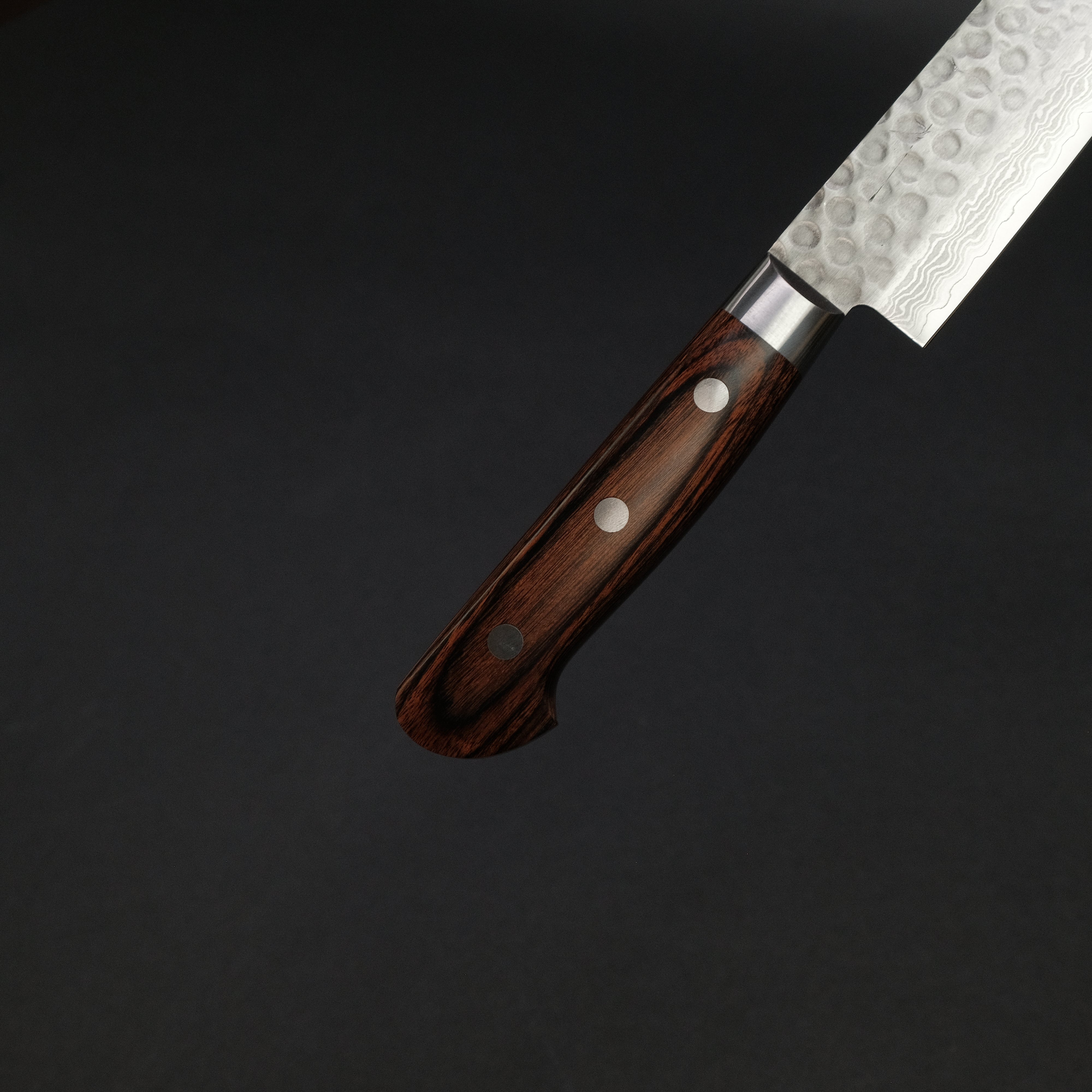 Hitohira HG Tsuchime Damascus Sujihiki 240mm Japanese Chef Knife - Hand-Forged Carbon Steel Blade with Imitation Mahogany Handle - Perfect for Slicing Sashimi, Roasts & Delicate Proteins