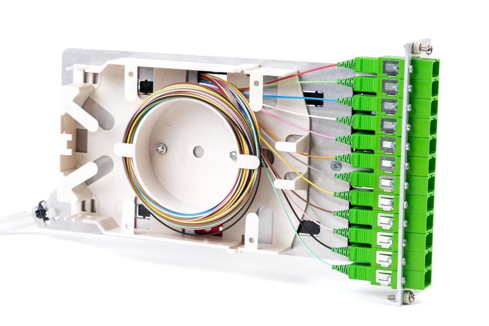 SpeedyFiberTX - 12 Fiber 900um Fiber Optic Pigtail, Corning SMF-28 Singlemode 9/125um Ultra Optical Fiber, OS1/OS2 Compatible (3 Meter / 9.84 Feet, SC/A 6 Pack) - Perfect for Data Centers, Telecommunications & Network Installations