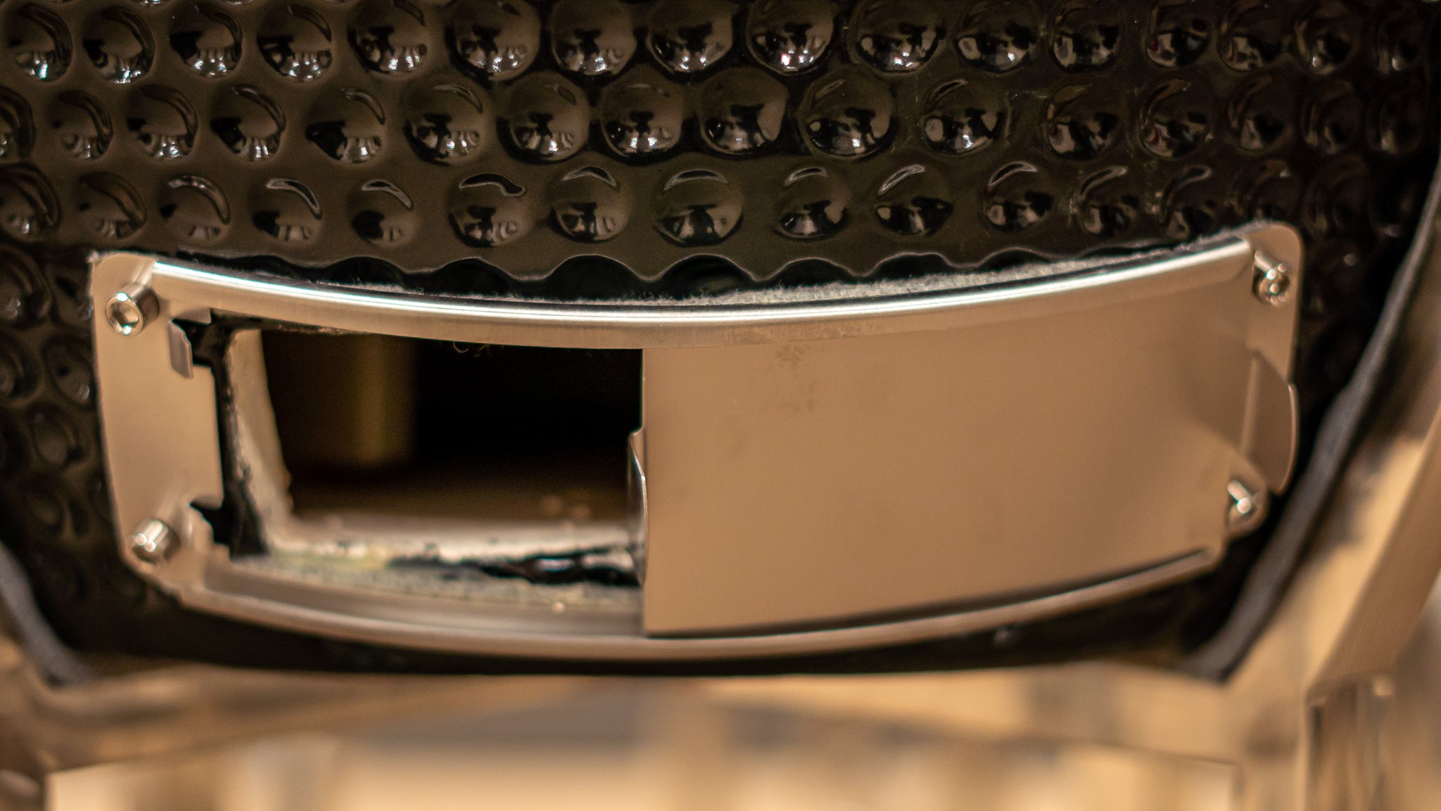 Comfortbilt Kamado Grill - 23