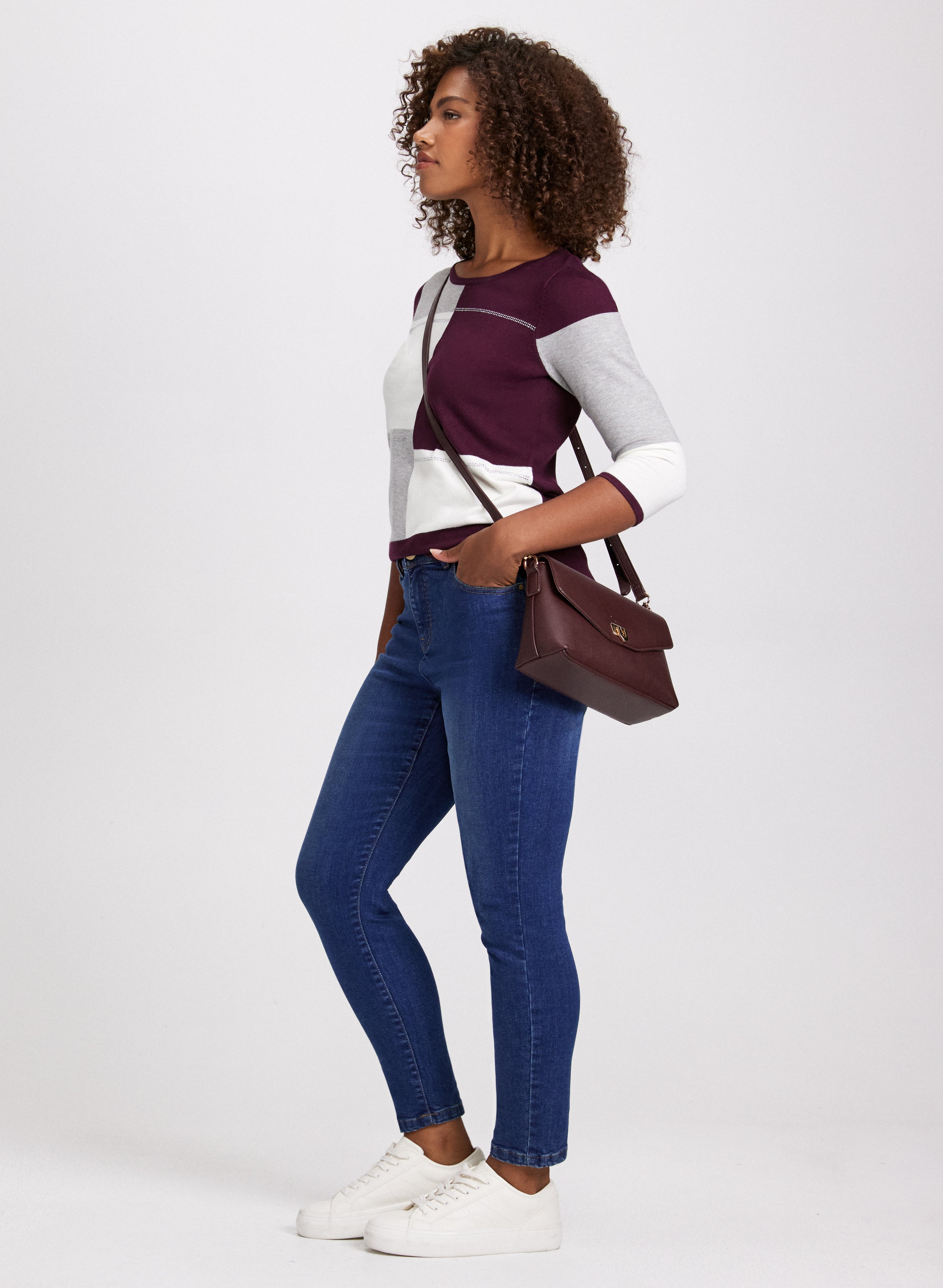 Color Block Sweater & Slim Leg Jeans for Women - Trendy Casual Outfit for Fall Fashion, Date Night and Street Style