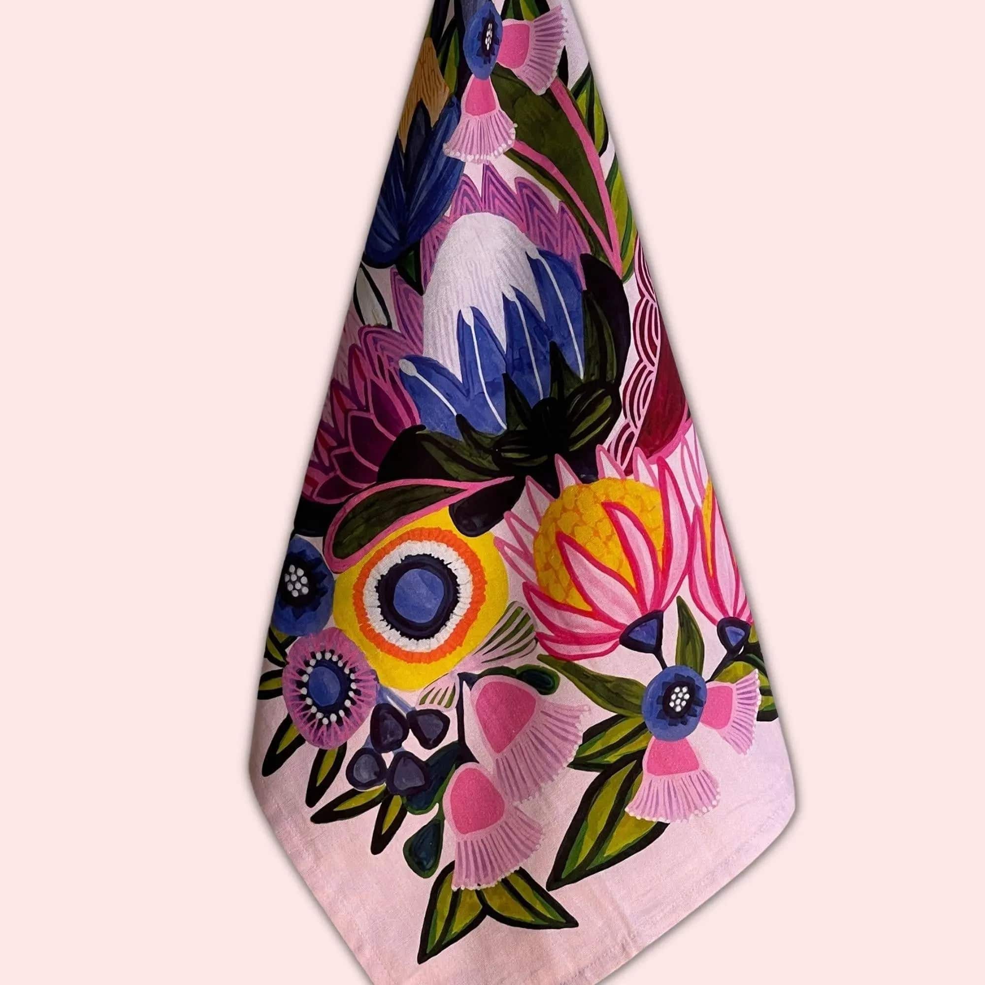 Premium Protea Magnifica Tea Towel & Fridge Magnet Set - Elegant Home Decor Gift for Kitchen & Housewarming - Perfect for South African Floral Theme Decorations
