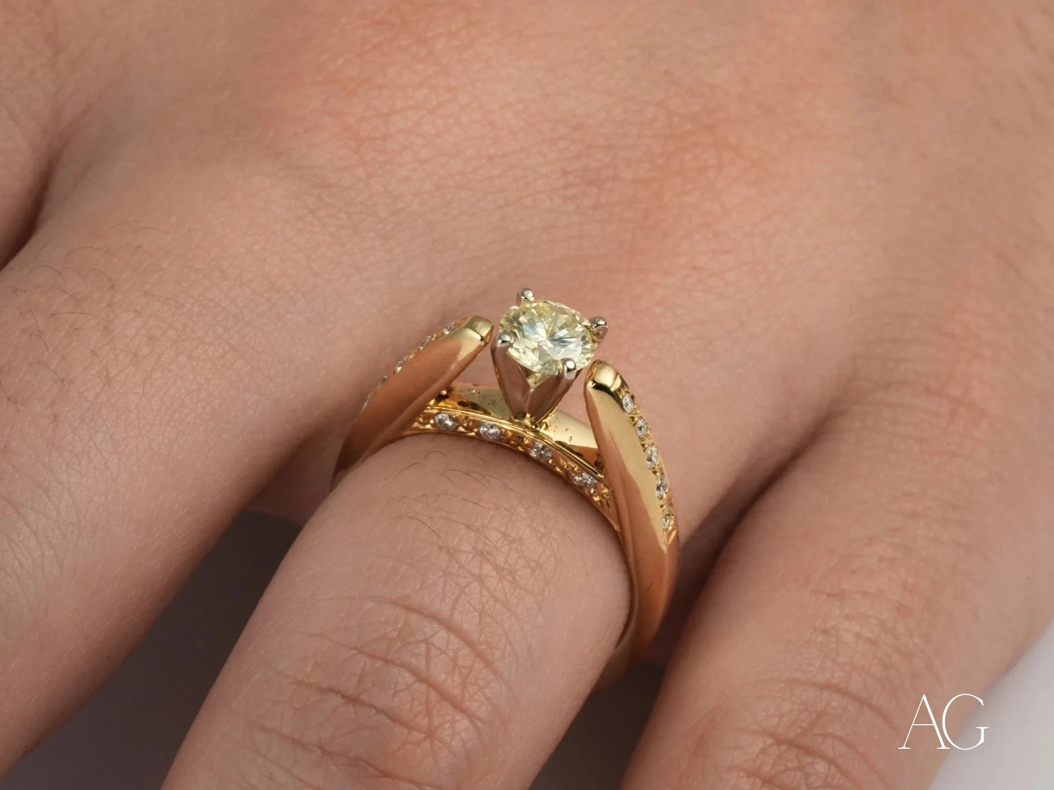 Embrace of Light Engagement Ring - Elegant Solitaire Diamond Ring for Women, 14K White Gold Wedding Band, Perfect for Proposals, Anniversaries & Romantic Occasions