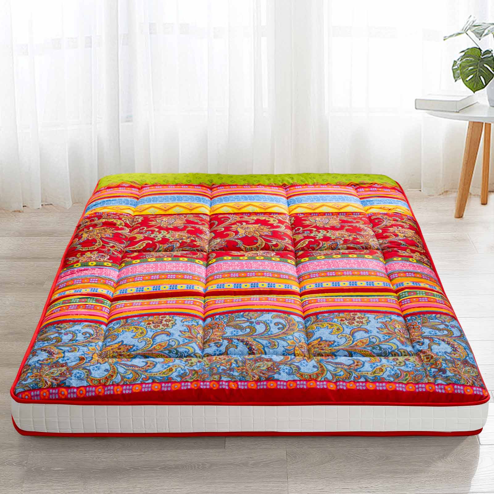 MAXYOYO Bohemian Retro Floor Mattress - Vintage Floral Quilted Futon Mattress with Padding for Bedroom, Guest Room & Dorm | Comfortable Floor Sleeping Pad for Yoga, Meditation & Lounge