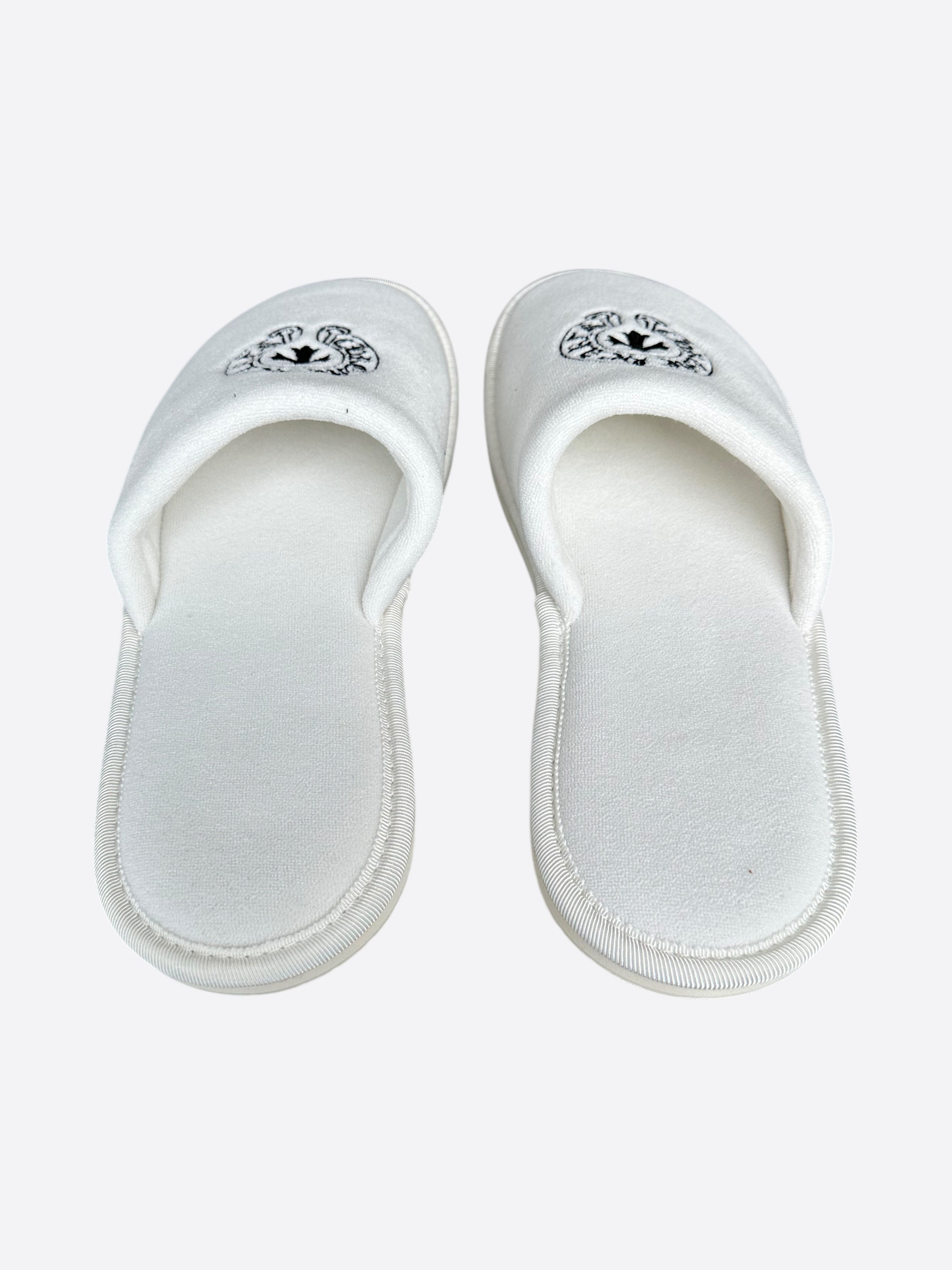 Chrome Hearts White & Black Horseshoe Logo Slippers - Luxury Designer House Shoes for Men & Women - Perfect for Home, Lounge & Indoor Comfort