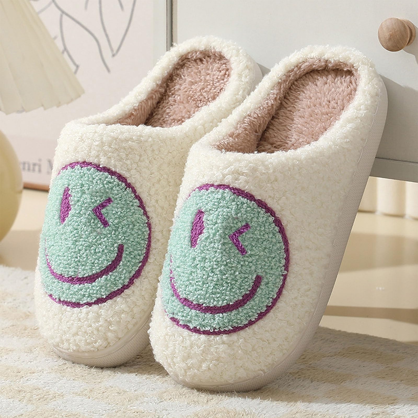 Geibiu Women's Retro Plush House Slippers - Soft Cozy Fuzzy Smile Face Slippers for Indoor/Outdoor Use | Perfect for Lounge, Home, Dorm & Gift Giving