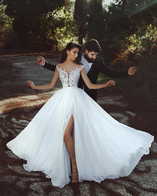 Elegant Lace Appliques Cap Sleeves Chiffon Wedding Dress with High Leg Slit - Perfect for Bridal Gowns, Evening Gowns, and Formal Occasions