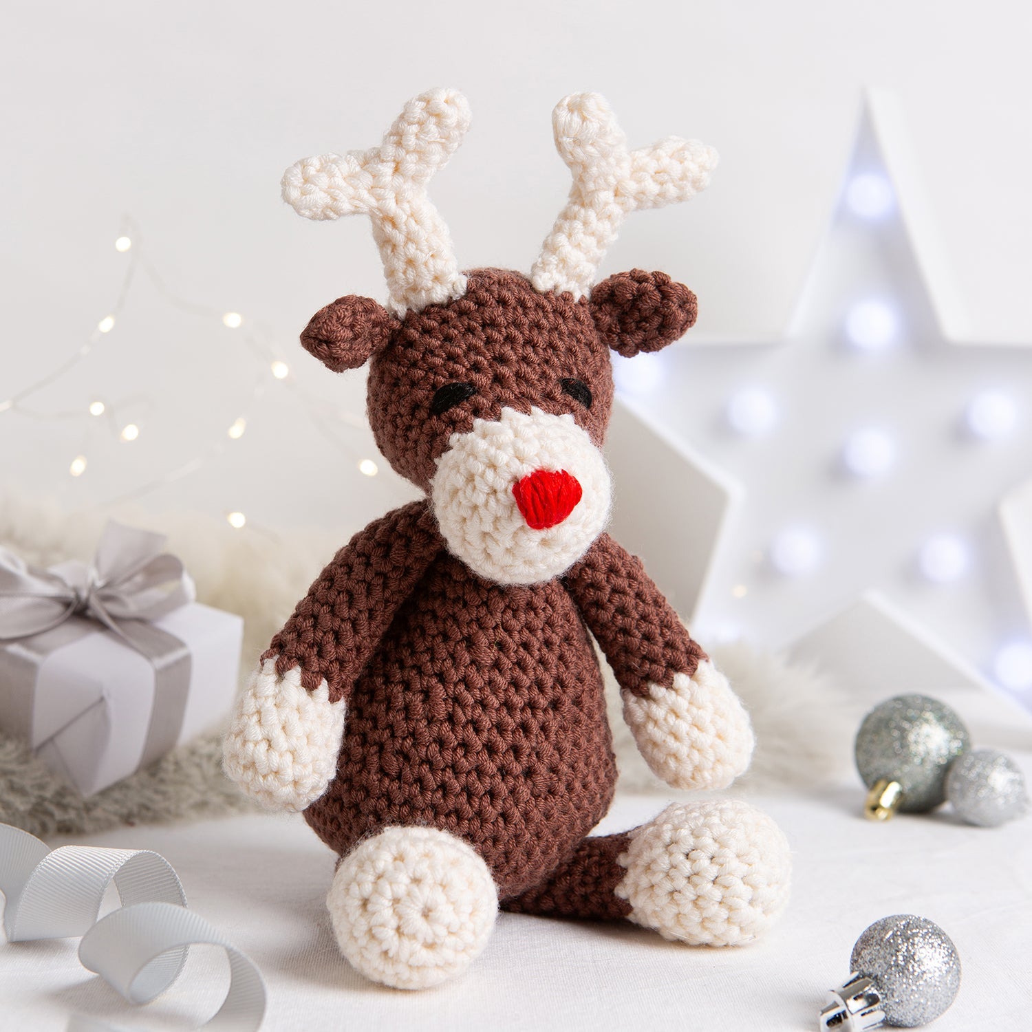 Belle the Reindeer Crochet Kit - DIY Christmas Crochet Animal for Beginners - Perfect Holiday Gift & Home Decor for Xmas Tree, Mantel or Festive Party Decoration